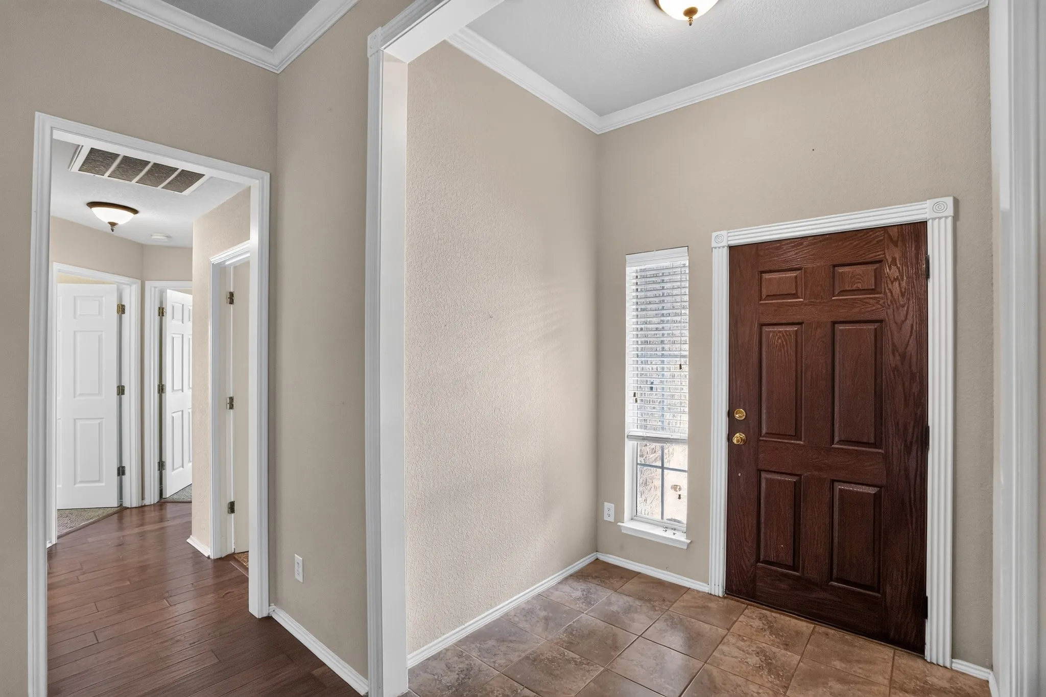 Single Family Residence For Sale in Johnson County , 900 Mistflower Avenue, Burleson, Texas 76028, 3 Bedroom, 2 Bathroom, 2 Garage spaces, 2,347 Sqft, built in 2009, mls#21350977, Real Estate Agent in Burleson, Homes For Sale in Johnson county, Homes For Sale in Burleson, Realtor in Burleson Texas, Real Estate Brokerage Independent Realty Texas, Luminita Cordes Realtor