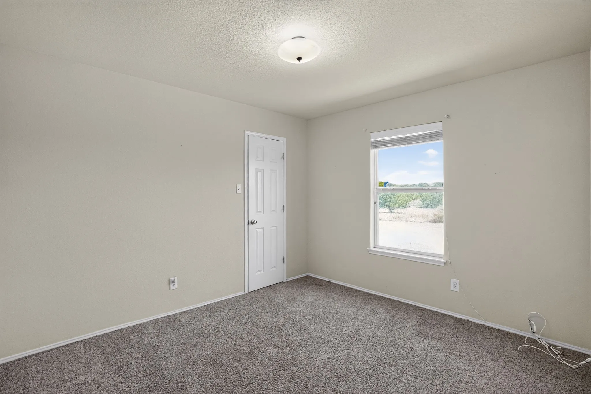 Single Family Residence For Sale in Johnson County , 900 Mistflower Avenue, Burleson, Texas 76028, 3 Bedroom, 2 Bathroom, 2 Garage spaces, 2,347 Sqft, built in 2009, mls#21350977, Real Estate Agent in Burleson, Homes For Sale in Johnson county, Homes For Sale in Burleson, Realtor in Burleson Texas, Real Estate Brokerage Independent Realty Texas, Luminita Cordes Realtor