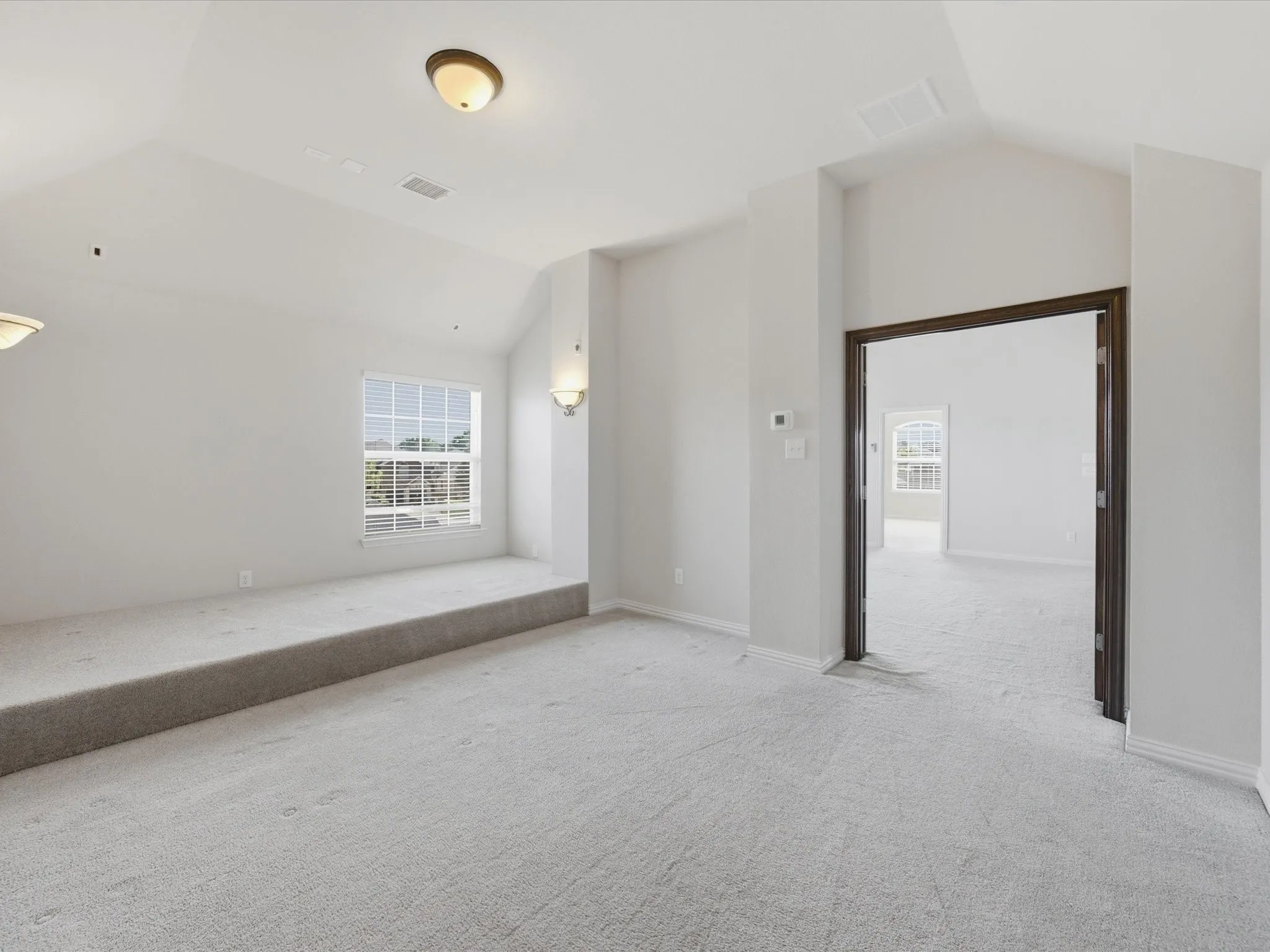 Single Family Residence For Sale in Dallas County , 906 Hidden Lakes Drive, Cedar Hill, Texas 75104, 5 Bedroom, 4 Bathroom, 3 Garage spaces, 3,798 Sqft, built in 2014, mls#21352946, Real Estate Agent in Cedar Hill, Homes For Sale in Dallas county, Homes For Sale in Cedar Hill, Realtor in Cedar Hill Texas, Real Estate Brokerage Independent Realty Texas, Luminita Cordes Realtor