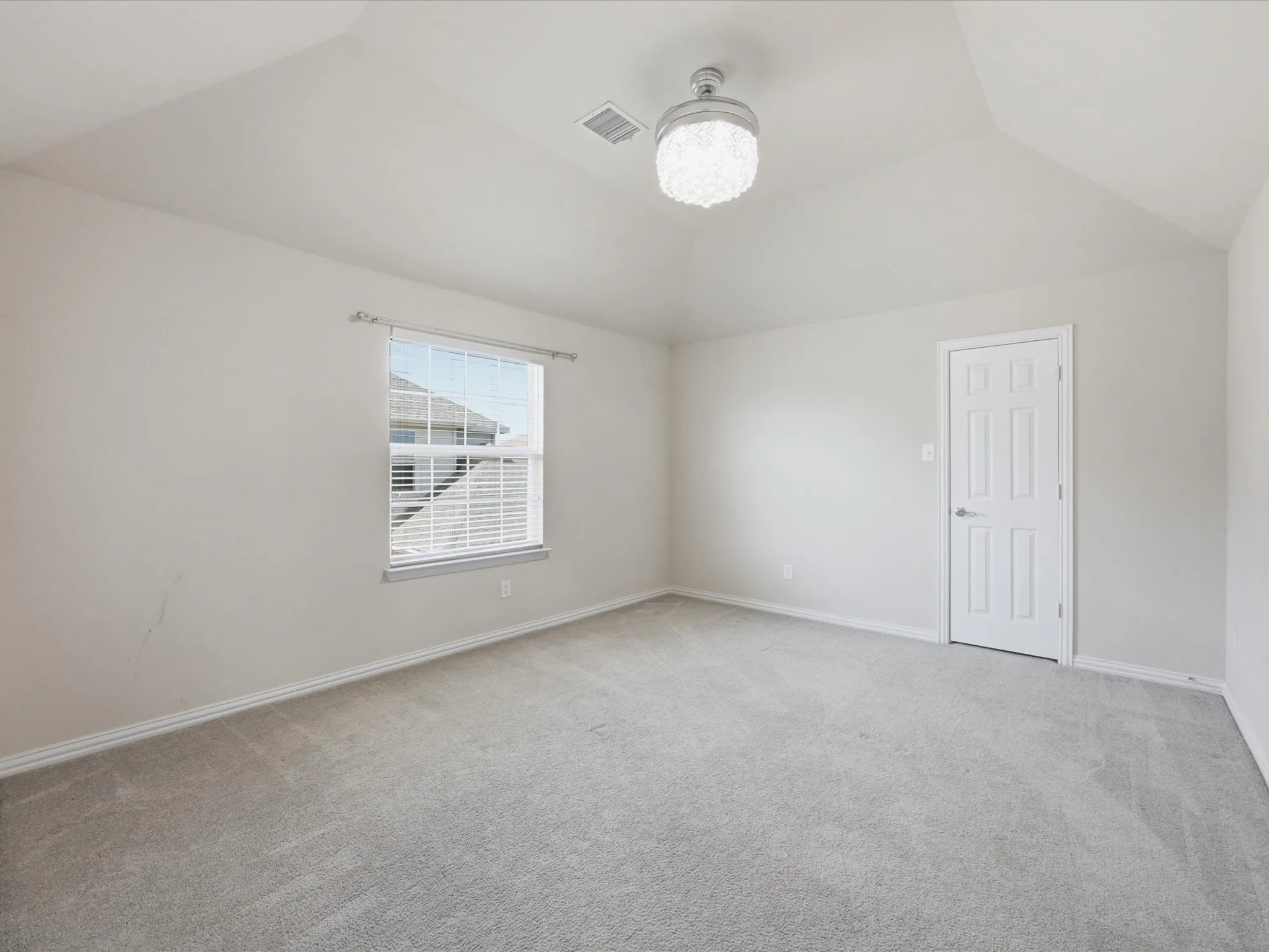 Single Family Residence For Sale in Dallas County , 906 Hidden Lakes Drive, Cedar Hill, Texas 75104, 5 Bedroom, 4 Bathroom, 3 Garage spaces, 3,798 Sqft, built in 2014, mls#21352946, Real Estate Agent in Cedar Hill, Homes For Sale in Dallas county, Homes For Sale in Cedar Hill, Realtor in Cedar Hill Texas, Real Estate Brokerage Independent Realty Texas, Luminita Cordes Realtor