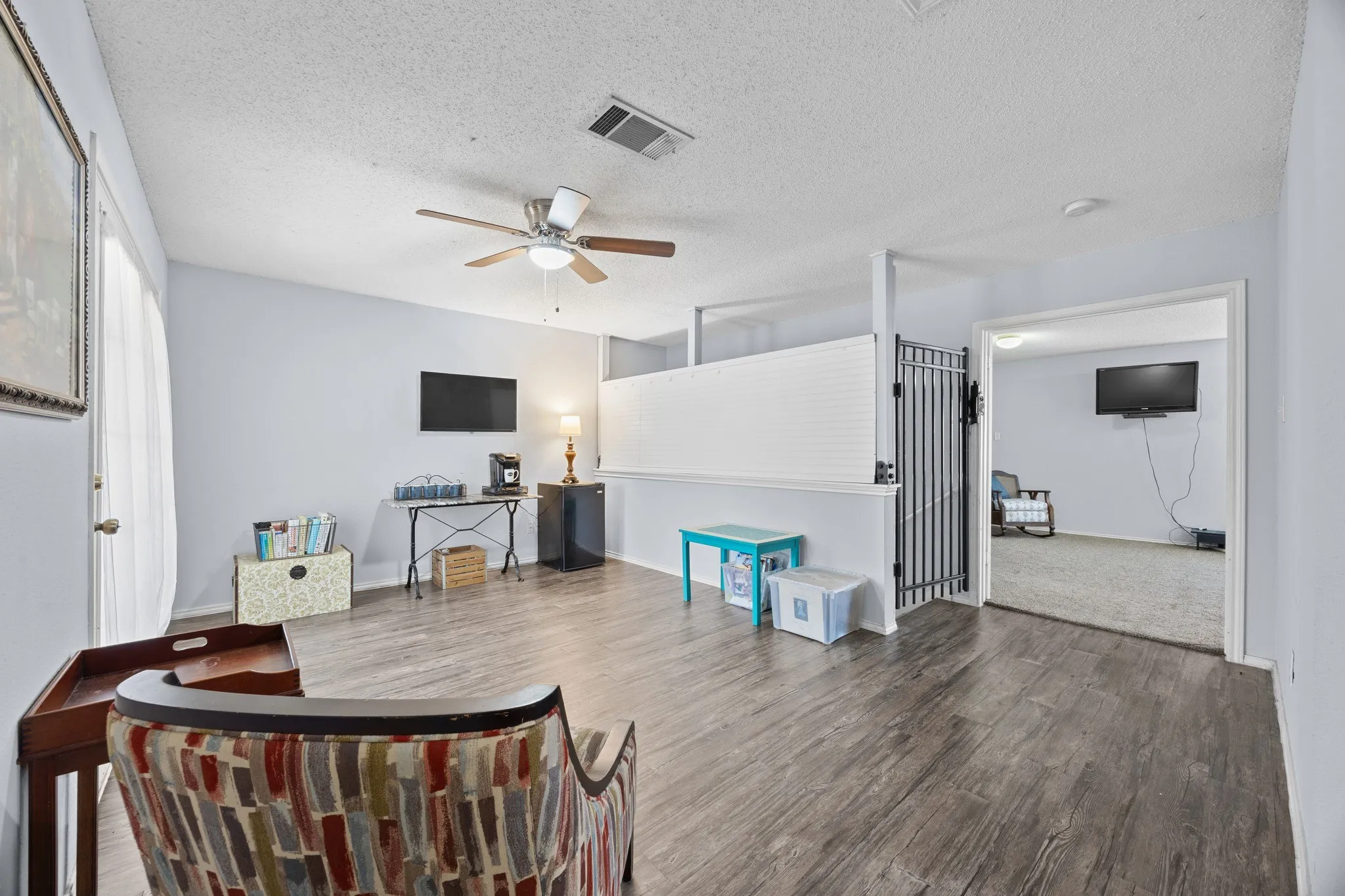 Single Family Residence For Sale in Williamson County , 1001 Canterbury Trail, Georgetown, Texas 78626, 3 Bedroom, 3 Bathroom, 1 Garage spaces, 2,212 Sqft, built in 2001, mls#21352437, Real Estate Agent in Georgetown, Homes For Sale in Williamson county, Homes For Sale in Georgetown, Realtor in Georgetown Texas, Real Estate Brokerage Independent Realty Texas, Luminita Cordes Realtor