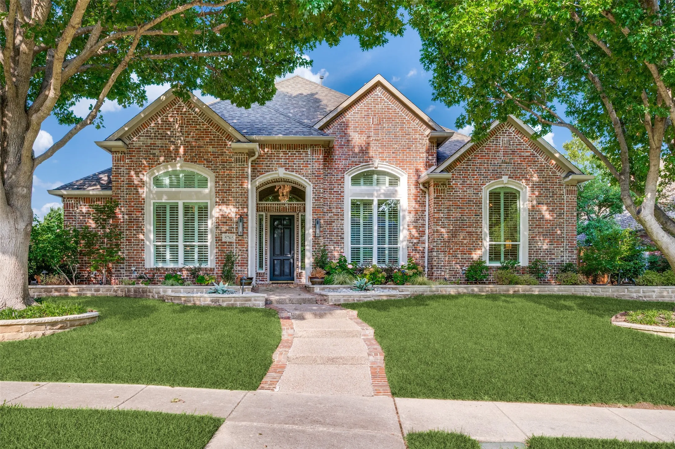 Single Family Residence For Sale in Collin County , 5765 Red Hill Lane, Frisco, Texas 75034, 4 Bedroom, 5 Bathroom, 3 Garage spaces, 3,989 Sqft, built in 1999, mls#21351632, Real Estate Agent in Frisco, Homes For Sale in Collin county, Homes For Sale in Frisco, Realtor in Frisco Texas, Real Estate Brokerage Independent Realty Texas, Luminita Cordes Realtor