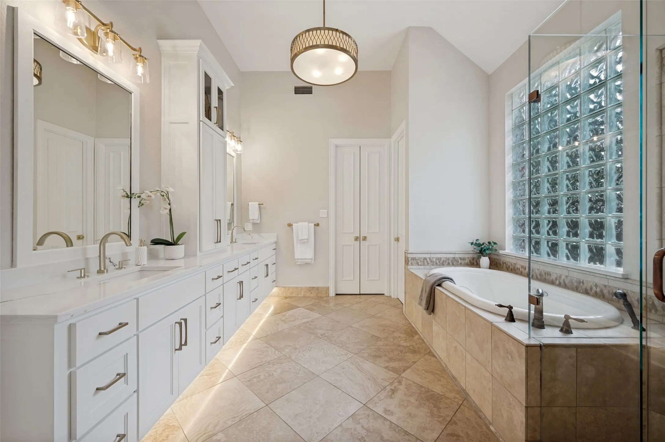 Single Family Residence For Sale in Collin County , 5765 Red Hill Lane, Frisco, Texas 75034, 4 Bedroom, 5 Bathroom, 3 Garage spaces, 3,989 Sqft, built in 1999, mls#21351632, Real Estate Agent in Frisco, Homes For Sale in Collin county, Homes For Sale in Frisco, Realtor in Frisco Texas, Real Estate Brokerage Independent Realty Texas, Luminita Cordes Realtor