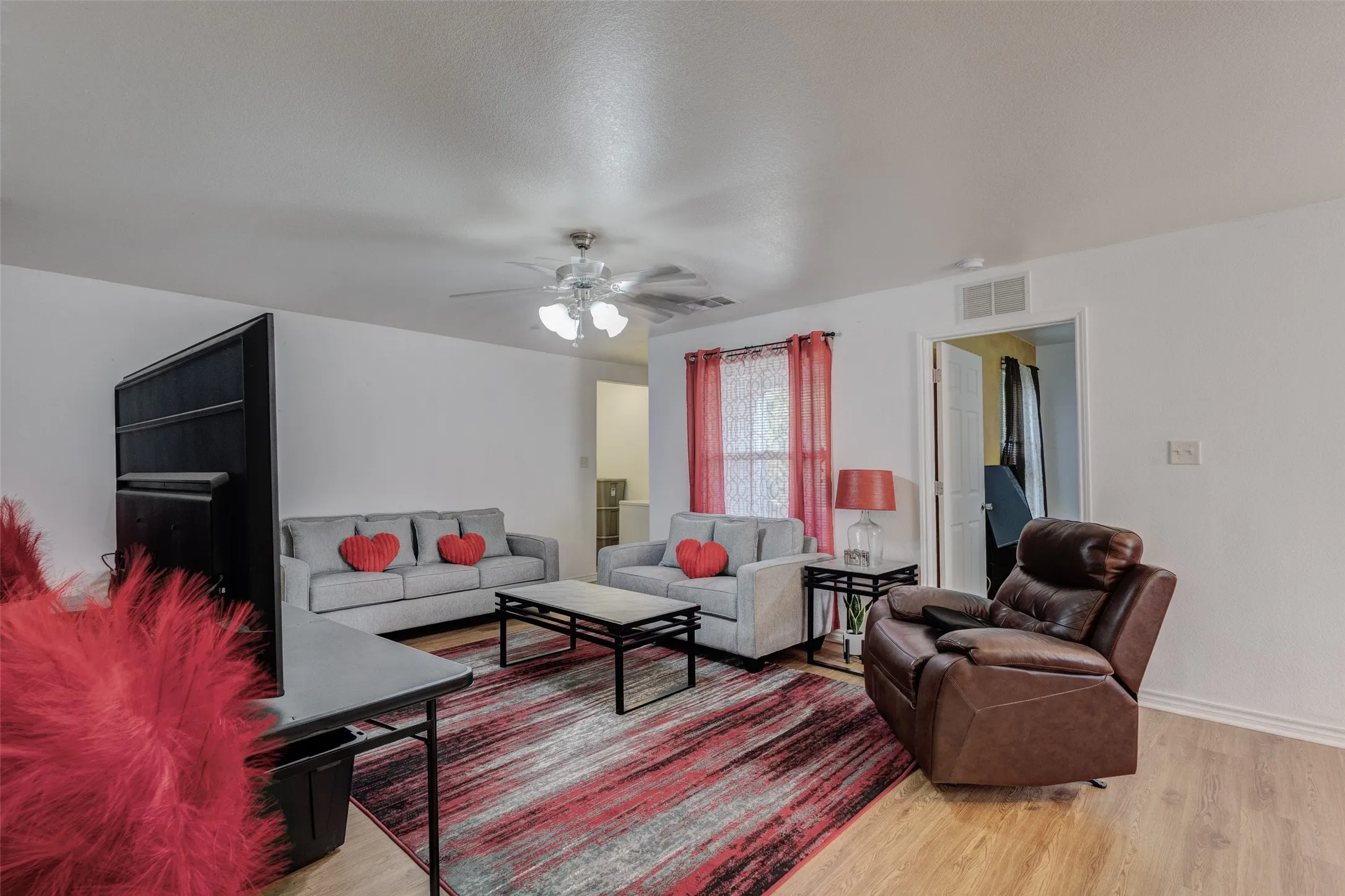 Single Family Residence For Sale in Tarrant County , 5405 Van Natta Lane, Fort Worth, Texas 76112, 3 Bedroom, 2 Bathroom, 1 Garage spaces, 1,113 Sqft, built in 2014, mls#21352820, Real Estate Agent in Fort Worth, Homes For Sale in Tarrant county, Homes For Sale in Fort Worth, Realtor in Fort Worth Texas, Real Estate Brokerage Independent Realty Texas, Luminita Cordes Realtor