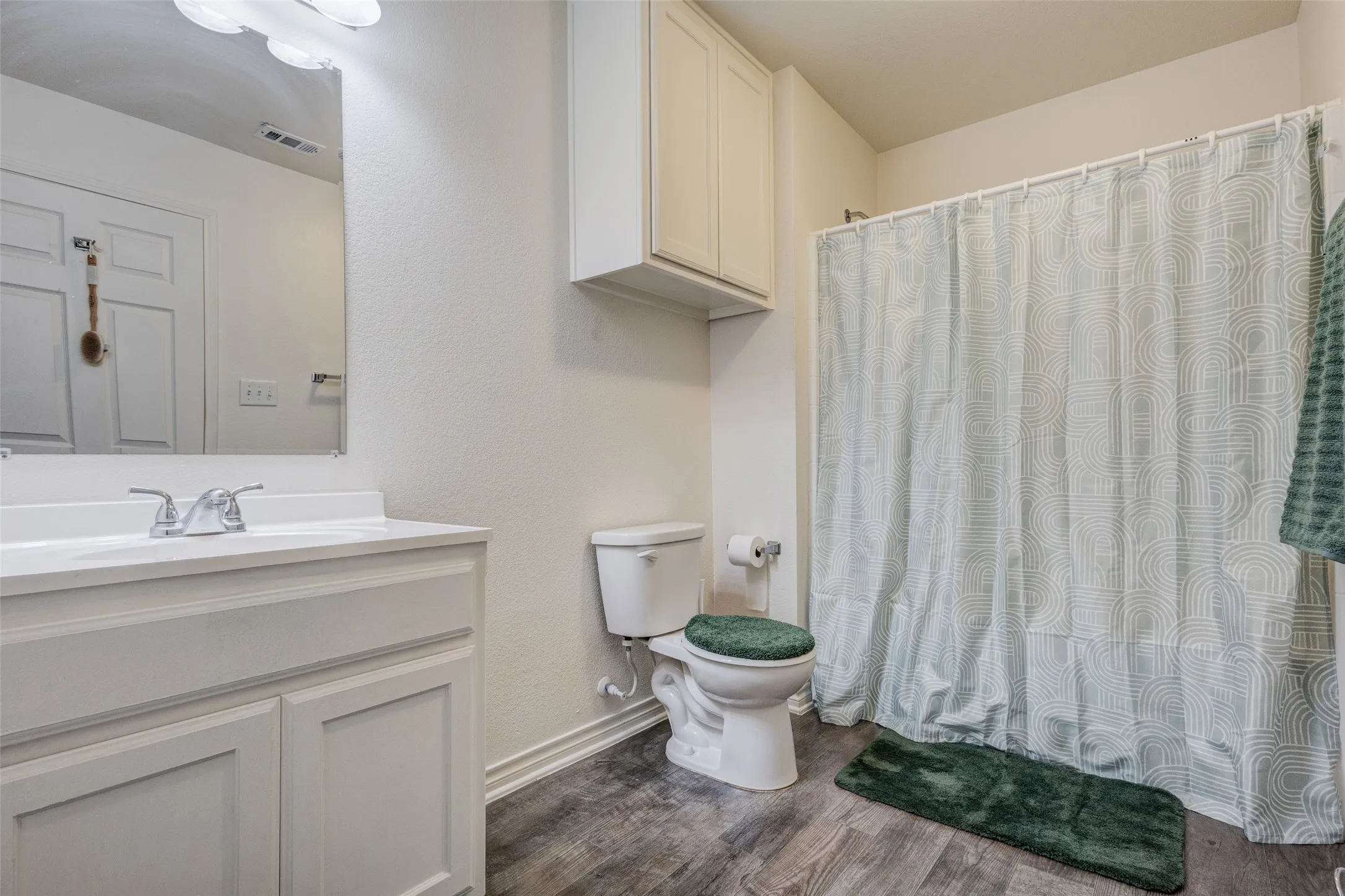 Single Family Residence For Sale in Tarrant County , 5405 Van Natta Lane, Fort Worth, Texas 76112, 3 Bedroom, 2 Bathroom, 1 Garage spaces, 1,113 Sqft, built in 2014, mls#21352820, Real Estate Agent in Fort Worth, Homes For Sale in Tarrant county, Homes For Sale in Fort Worth, Realtor in Fort Worth Texas, Real Estate Brokerage Independent Realty Texas, Luminita Cordes Realtor