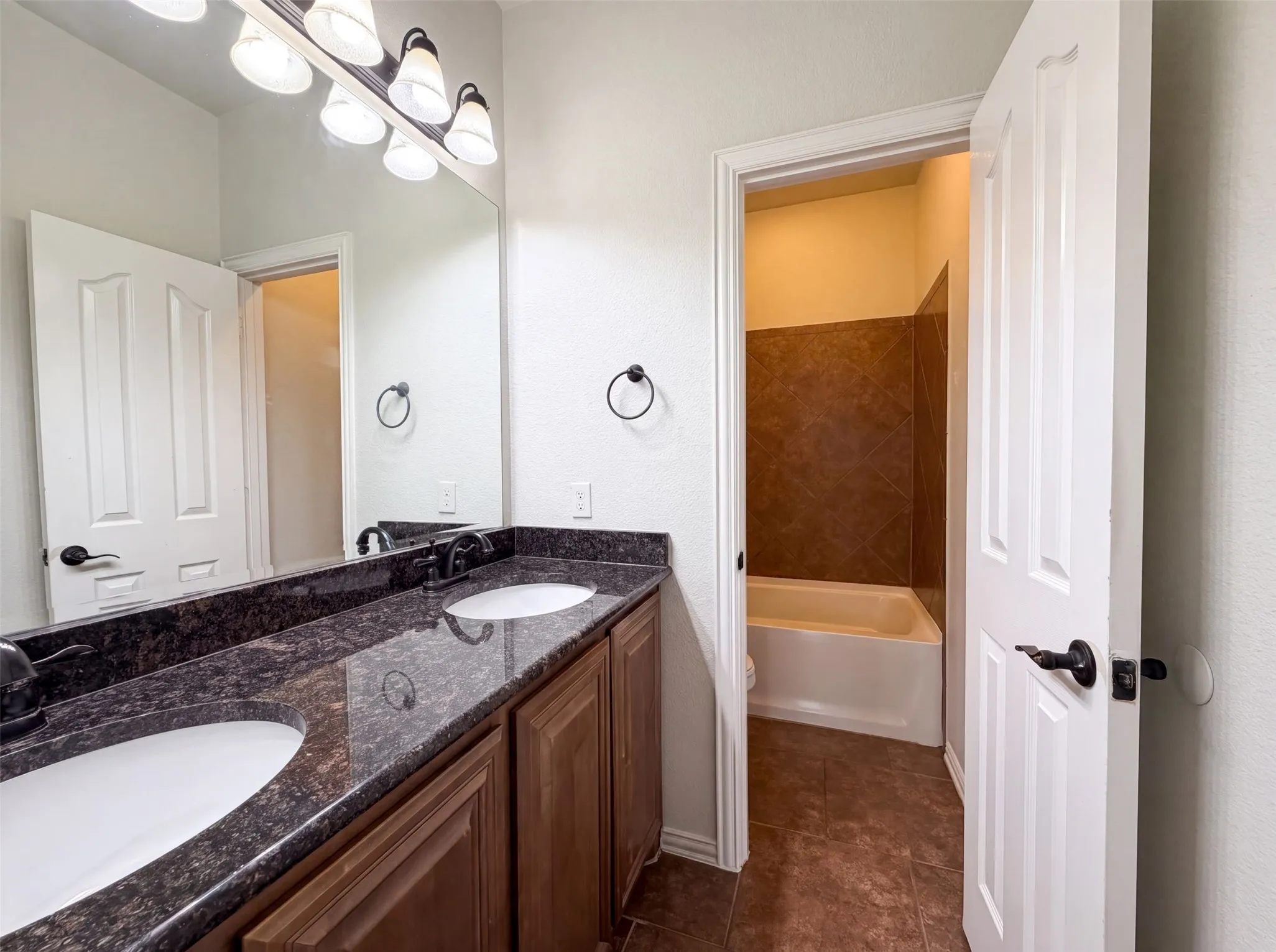 Single Family Residence For Sale in Johnson County , 830 Graham Drive, Burleson, Texas 76028, 5 Bedroom, 4 Bathroom, 3 Garage spaces, 3,725 Sqft, built in 2013, mls#21353473, Real Estate Agent in Burleson, Homes For Sale in Johnson county, Homes For Sale in Burleson, Realtor in Burleson Texas, Real Estate Brokerage Independent Realty Texas, Luminita Cordes Realtor