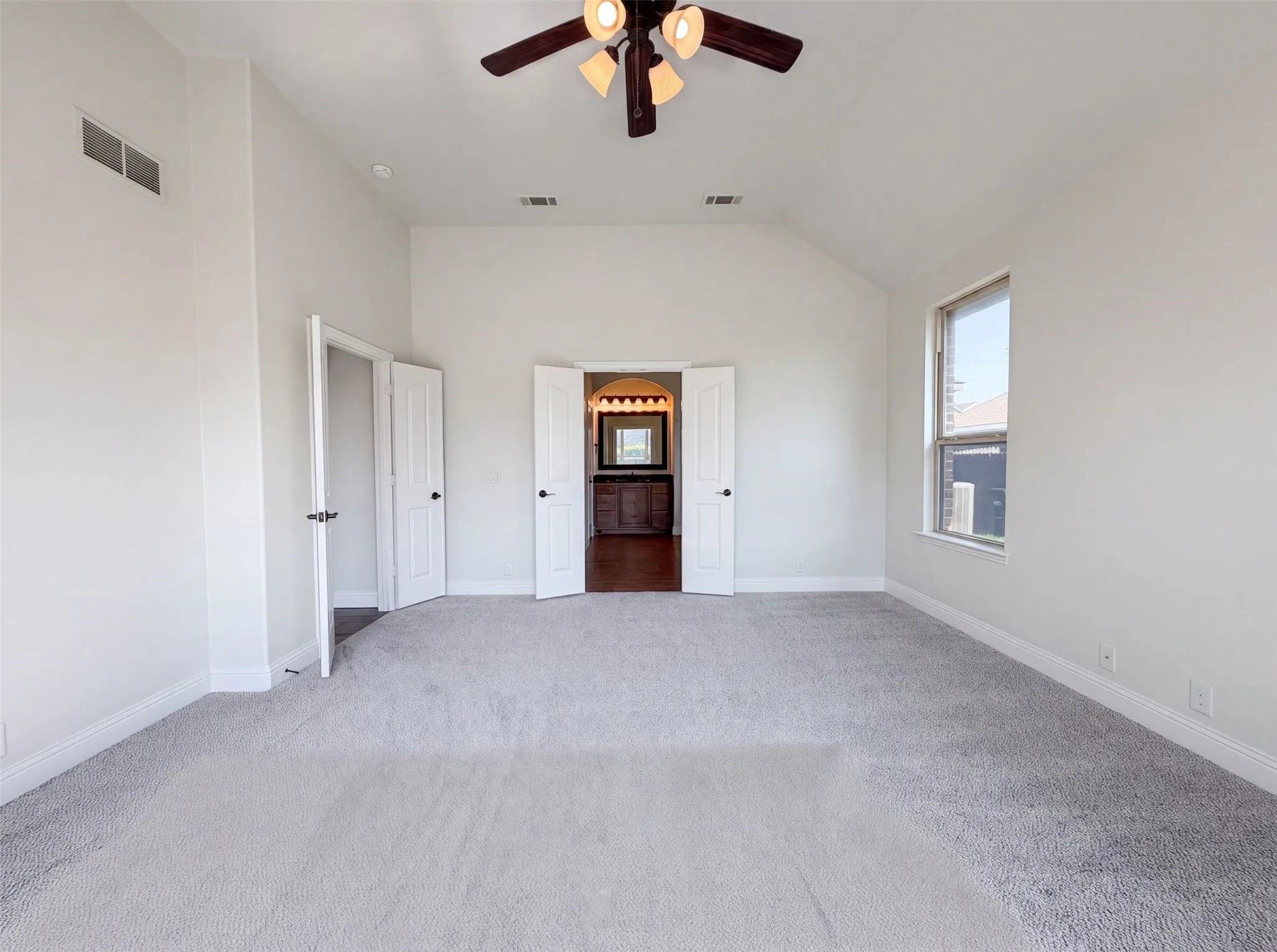 Single Family Residence For Sale in Johnson County , 830 Graham Drive, Burleson, Texas 76028, 5 Bedroom, 4 Bathroom, 3 Garage spaces, 3,725 Sqft, built in 2013, mls#21353473, Real Estate Agent in Burleson, Homes For Sale in Johnson county, Homes For Sale in Burleson, Realtor in Burleson Texas, Real Estate Brokerage Independent Realty Texas, Luminita Cordes Realtor
