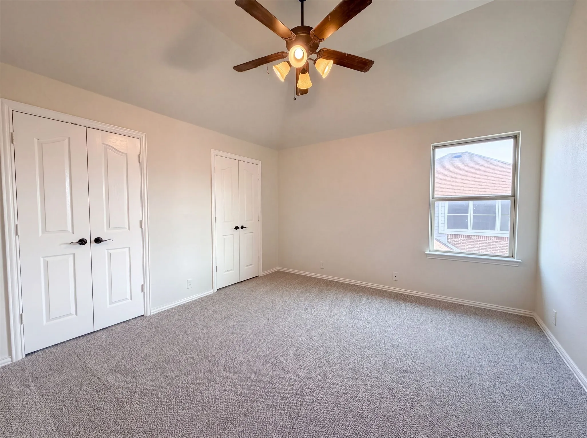 Single Family Residence For Sale in Johnson County , 830 Graham Drive, Burleson, Texas 76028, 5 Bedroom, 4 Bathroom, 3 Garage spaces, 3,725 Sqft, built in 2013, mls#21353473, Real Estate Agent in Burleson, Homes For Sale in Johnson county, Homes For Sale in Burleson, Realtor in Burleson Texas, Real Estate Brokerage Independent Realty Texas, Luminita Cordes Realtor