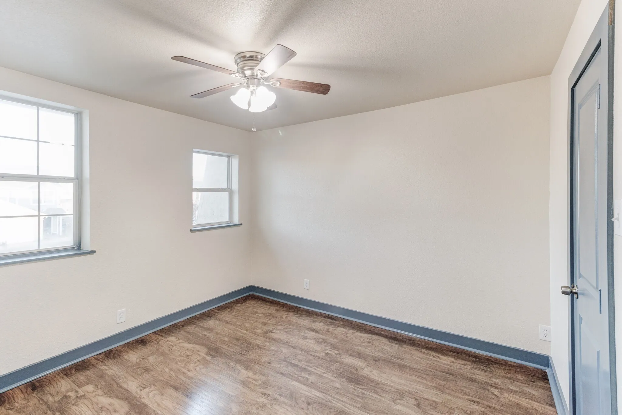 Townhouse For Rent in Tarrant County , 4511 Alamosa, Fort Worth, Texas 76119, 3 Bedroom, 2 Bathroom, 2 Garage spaces, 1,470 Sqft, built in 1973, mls#21353474, Real Estate Agent in Fort Worth, Homes For Rent in Tarrant county, Homes For Rent in Fort Worth, Realtor in Fort Worth Texas, Real Estate Brokerage Independent Realty Texas, Luminita Cordes Realtor