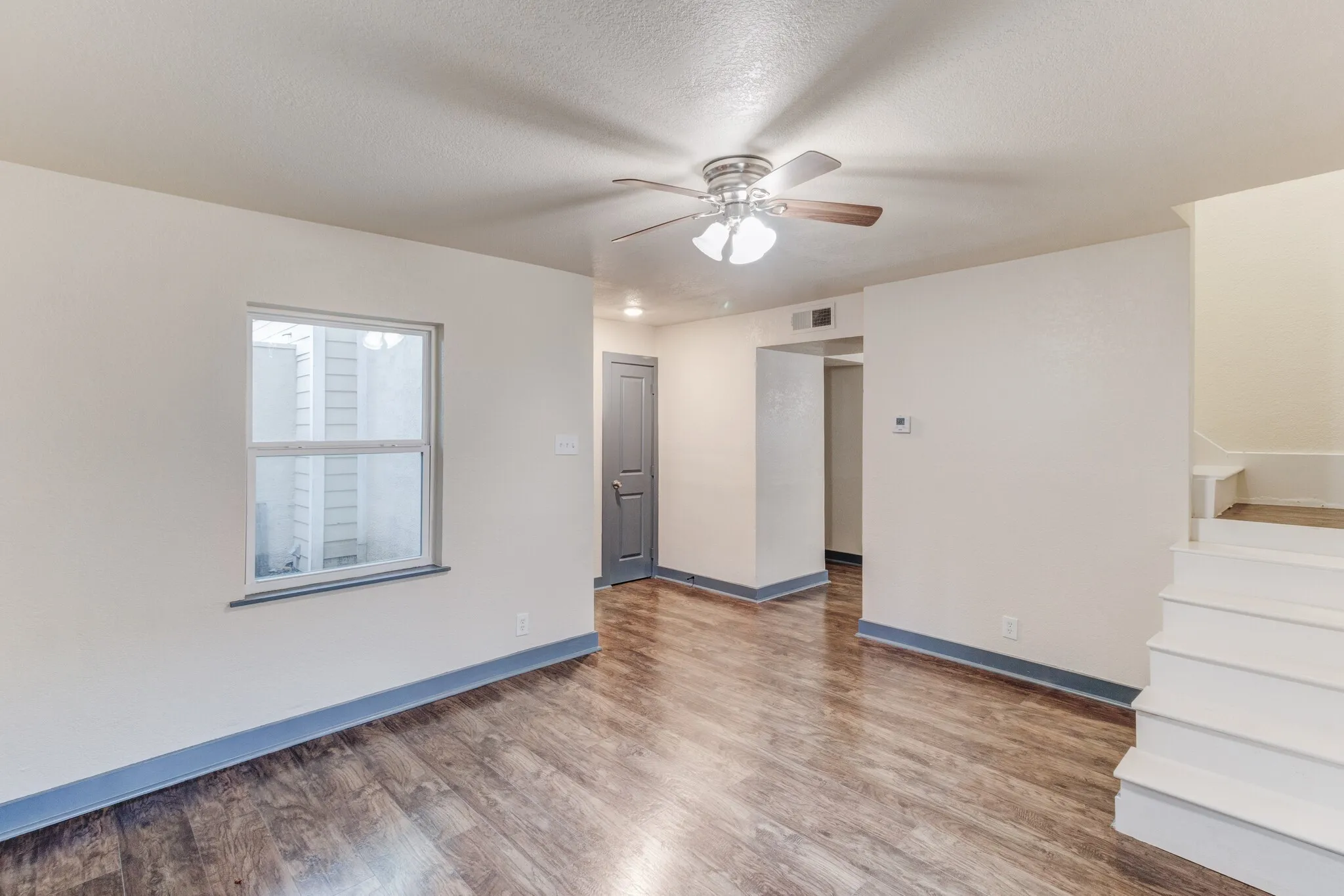 Townhouse For Rent in Tarrant County , 4511 Alamosa, Fort Worth, Texas 76119, 3 Bedroom, 2 Bathroom, 2 Garage spaces, 1,470 Sqft, built in 1973, mls#21353474, Real Estate Agent in Fort Worth, Homes For Rent in Tarrant county, Homes For Rent in Fort Worth, Realtor in Fort Worth Texas, Real Estate Brokerage Independent Realty Texas, Luminita Cordes Realtor