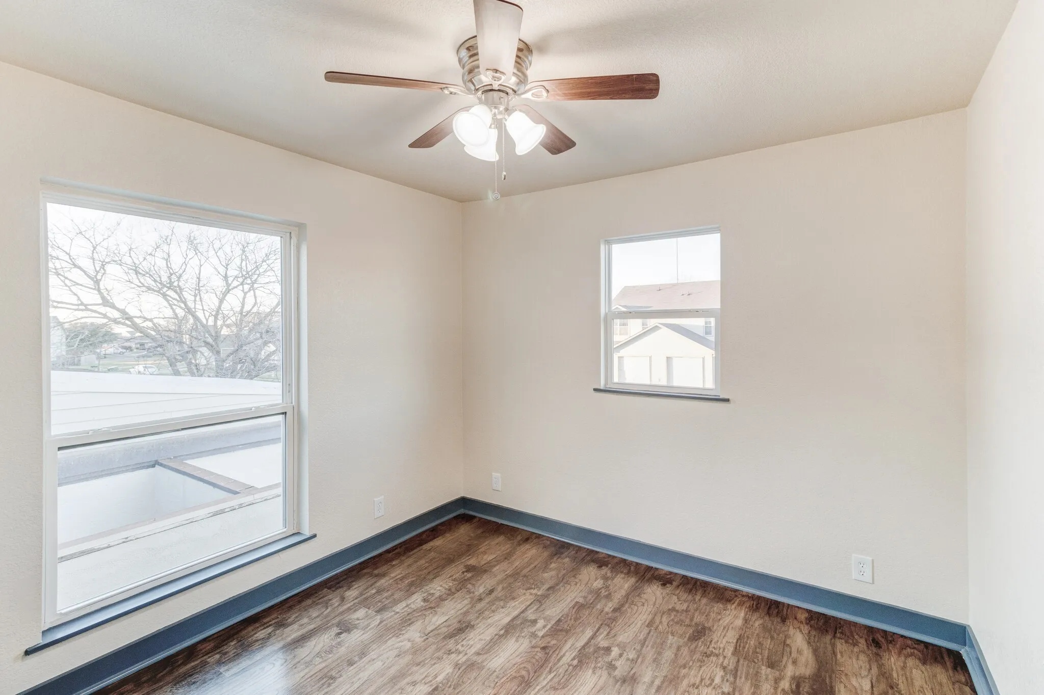 Townhouse For Rent in Tarrant County , 4511 Alamosa, Fort Worth, Texas 76119, 3 Bedroom, 2 Bathroom, 2 Garage spaces, 1,470 Sqft, built in 1973, mls#21353474, Real Estate Agent in Fort Worth, Homes For Rent in Tarrant county, Homes For Rent in Fort Worth, Realtor in Fort Worth Texas, Real Estate Brokerage Independent Realty Texas, Luminita Cordes Realtor