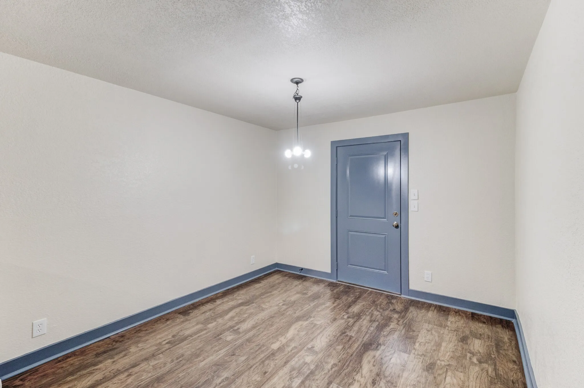Townhouse For Rent in Tarrant County , 4511 Alamosa, Fort Worth, Texas 76119, 3 Bedroom, 2 Bathroom, 2 Garage spaces, 1,470 Sqft, built in 1973, mls#21353474, Real Estate Agent in Fort Worth, Homes For Rent in Tarrant county, Homes For Rent in Fort Worth, Realtor in Fort Worth Texas, Real Estate Brokerage Independent Realty Texas, Luminita Cordes Realtor