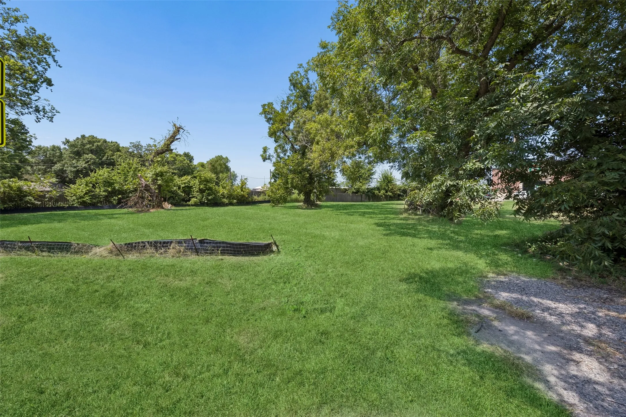 Unimproved Land For Sale in Ellis County , 110 Louise Ritter Boulevard, Red Oak, Texas 75154, 0, 0, Garage spaces, 0 Sqft, built in 0, mls#21350183, Real Estate Agent in Red Oak, Homes For Sale in Ellis county, Homes For Sale in Red Oak, Realtor in Red Oak Texas, Real Estate Brokerage Independent Realty Texas, Luminita Cordes Realtor