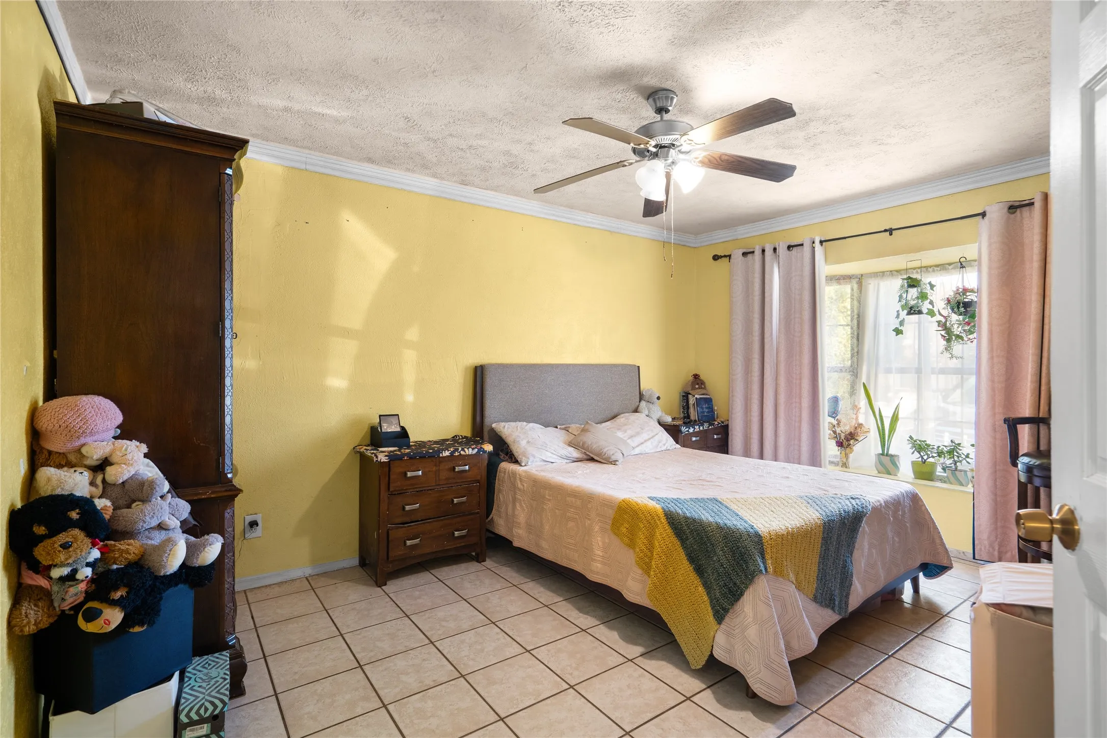 Single Family Residence For Sale in Dallas County , 1255 Olden Street, Dallas, Texas 75211, 4 Bedrooms, 2 Bathrooms, Garage spaces, 1,368 Sqft, built in 1959, Price $245,000, mls#21353480, Real Estate Agent in Dallas, Homes For Sale in Dallas county, Homes For Sale in Dallas, Realtor in Dallas Texas, Real Estate Brokerage Independent Realty Texas, Luminita Cordes Realtor
