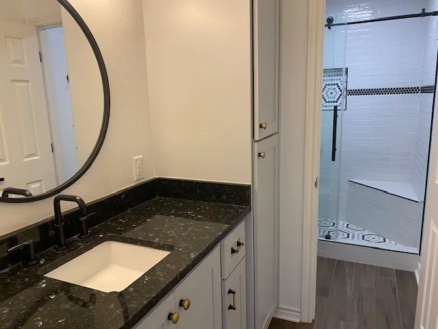 Single Family Residence For Sale in Henderson County , 911 Kyle Drive, Athens, Texas 75751, 3 Bedroom, 2 Bathroom, 2 Garage spaces, 1,586 Sqft, built in 1988, mls#21353481, Real Estate Agent in Athens, Homes For Sale in Henderson county, Homes For Sale in Athens, Realtor in Athens Texas, Real Estate Brokerage Independent Realty Texas, Luminita Cordes Realtor