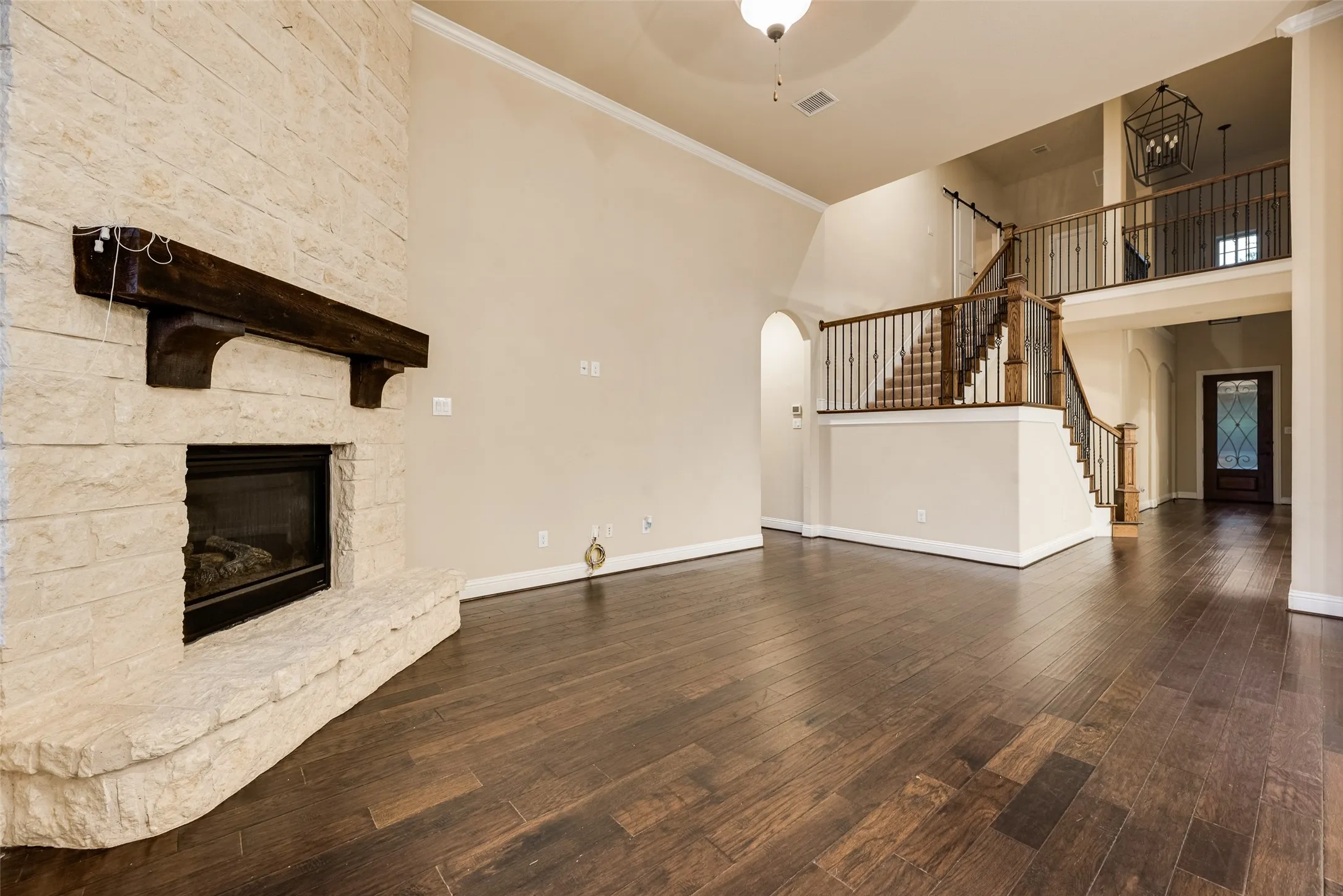 Another view of living without staging