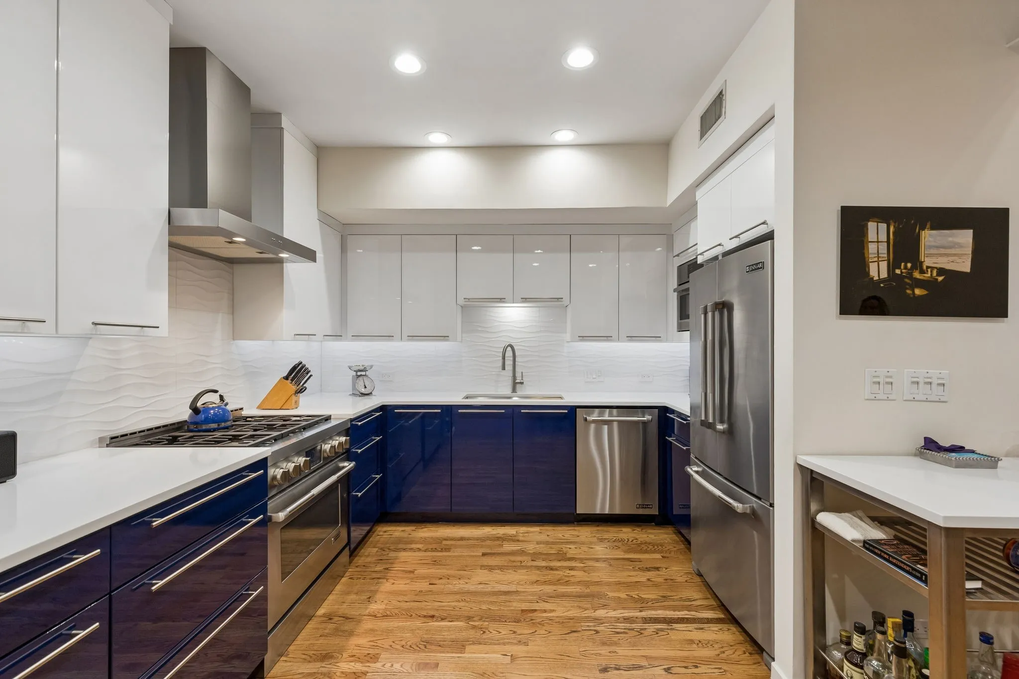 Townhouse For Sale in Dallas County , 4139 Travis Street, Dallas, Texas 75204, 2 Bedroom, 3 Bathroom, 2 Garage spaces, 2,089 Sqft, built in 1996, mls#21349170, Real Estate Agent in Dallas, Homes For Sale in Dallas county, Homes For Sale in Dallas, Realtor in Dallas Texas, Real Estate Brokerage Independent Realty Texas, Luminita Cordes Realtor
