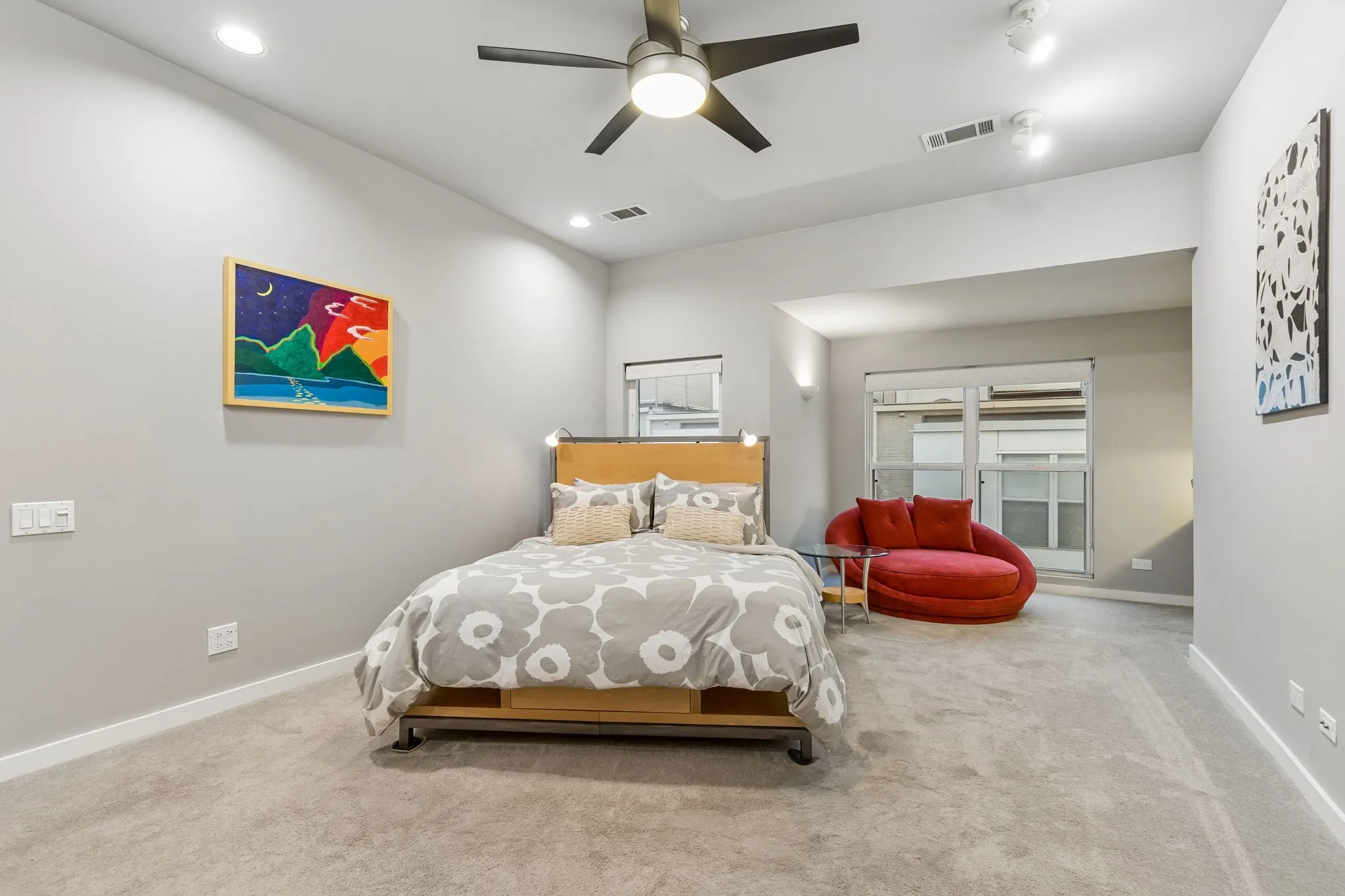 Townhouse For Sale in Dallas County , 4139 Travis Street, Dallas, Texas 75204, 2 Bedroom, 3 Bathroom, 2 Garage spaces, 2,089 Sqft, built in 1996, mls#21349170, Real Estate Agent in Dallas, Homes For Sale in Dallas county, Homes For Sale in Dallas, Realtor in Dallas Texas, Real Estate Brokerage Independent Realty Texas, Luminita Cordes Realtor