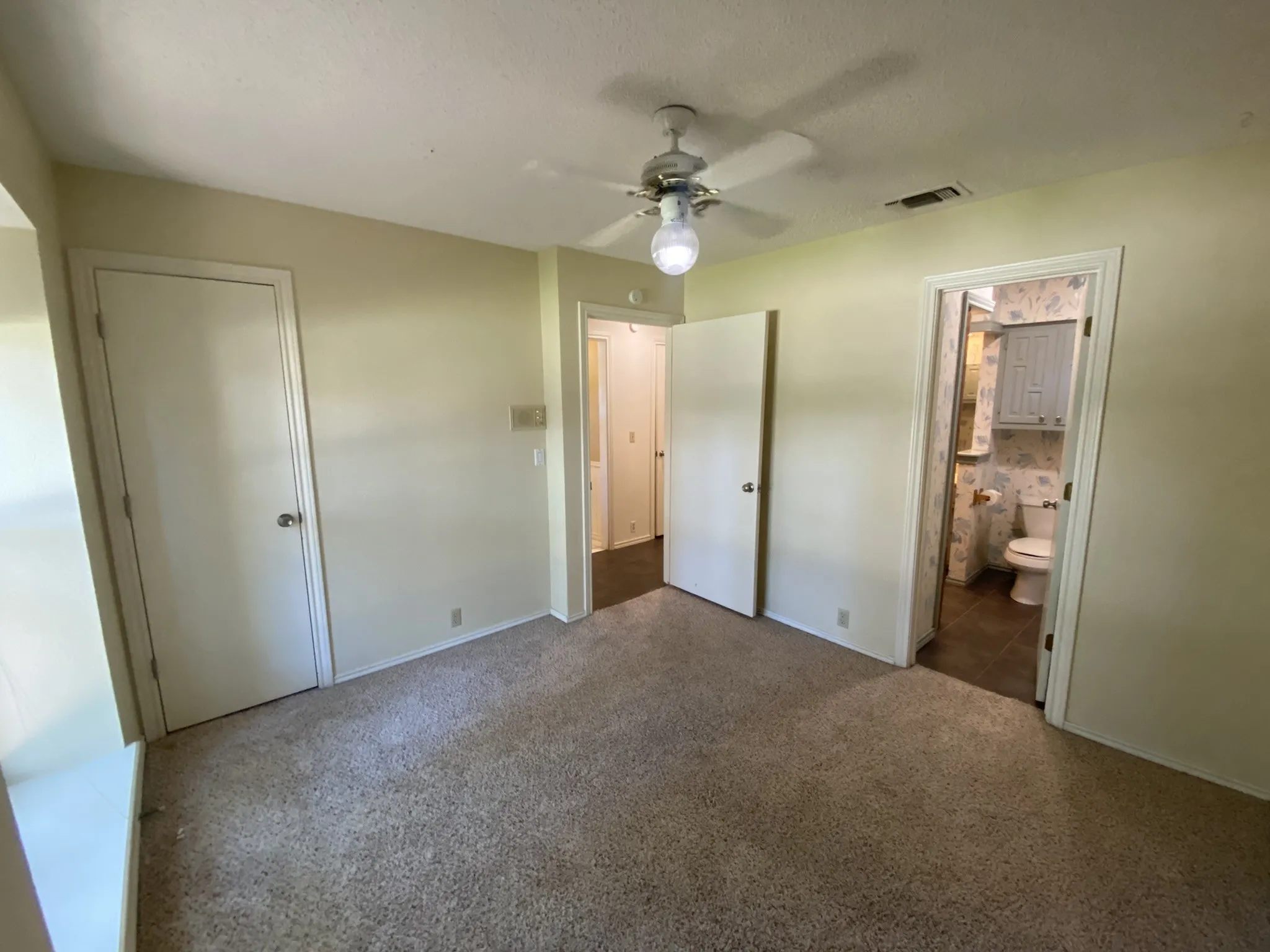 Single Family Residence For Rent in Collin County , 3616 Stagecoach Trail, Plano, Texas 75023, 4 Bedroom, 5 Bathroom, 2 Garage spaces, 2,524 Sqft, built in 1976, mls#21352323, Real Estate Agent in Plano, Homes For Rent in Collin county, Homes For Rent in Plano, Realtor in Plano Texas, Real Estate Brokerage Independent Realty Texas, Luminita Cordes Realtor
