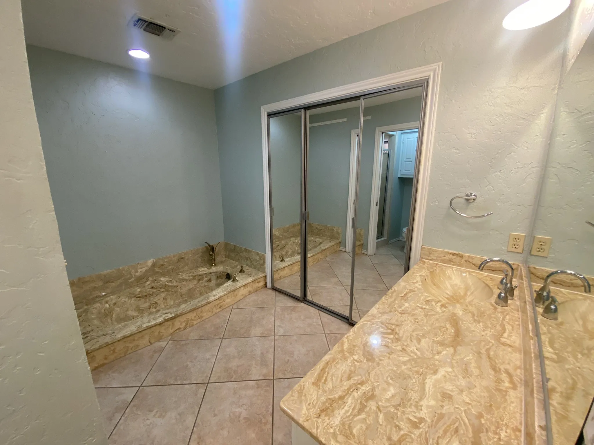 Single Family Residence For Rent in Collin County , 3616 Stagecoach Trail, Plano, Texas 75023, 4 Bedroom, 5 Bathroom, 2 Garage spaces, 2,524 Sqft, built in 1976, mls#21352323, Real Estate Agent in Plano, Homes For Rent in Collin county, Homes For Rent in Plano, Realtor in Plano Texas, Real Estate Brokerage Independent Realty Texas, Luminita Cordes Realtor