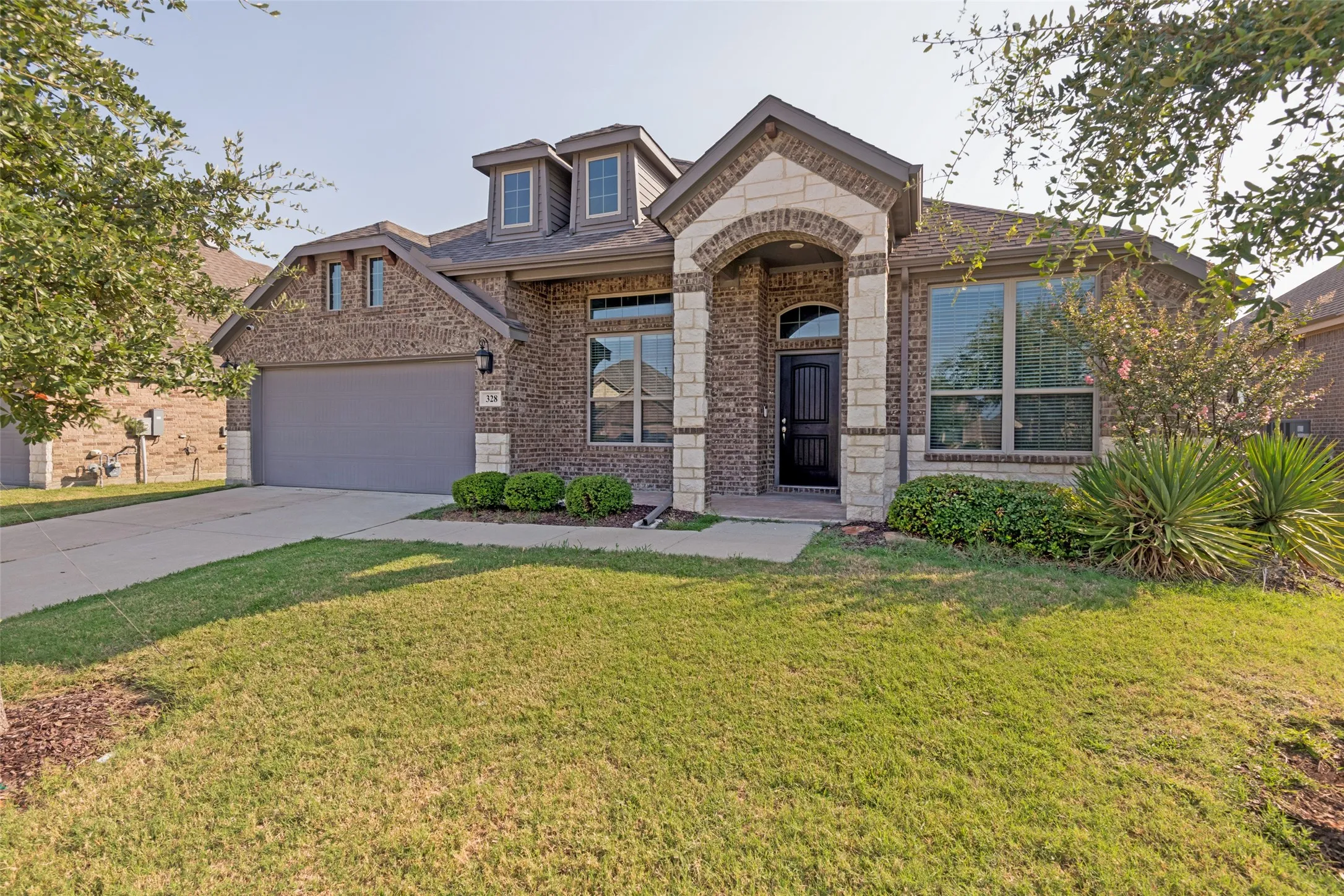 Single Family Residence For Rent in Kaufman County , 328 Van Buren Drive, Forney, Texas 75126, 4 Bedroom, 2 Bathroom, 2 Garage spaces, 2,236 Sqft, built in 2022, mls#21353477, Real Estate Agent in Forney, Homes For Rent in Kaufman county, Homes For Rent in Forney, Realtor in Forney Texas, Real Estate Brokerage Independent Realty Texas, Luminita Cordes Realtor