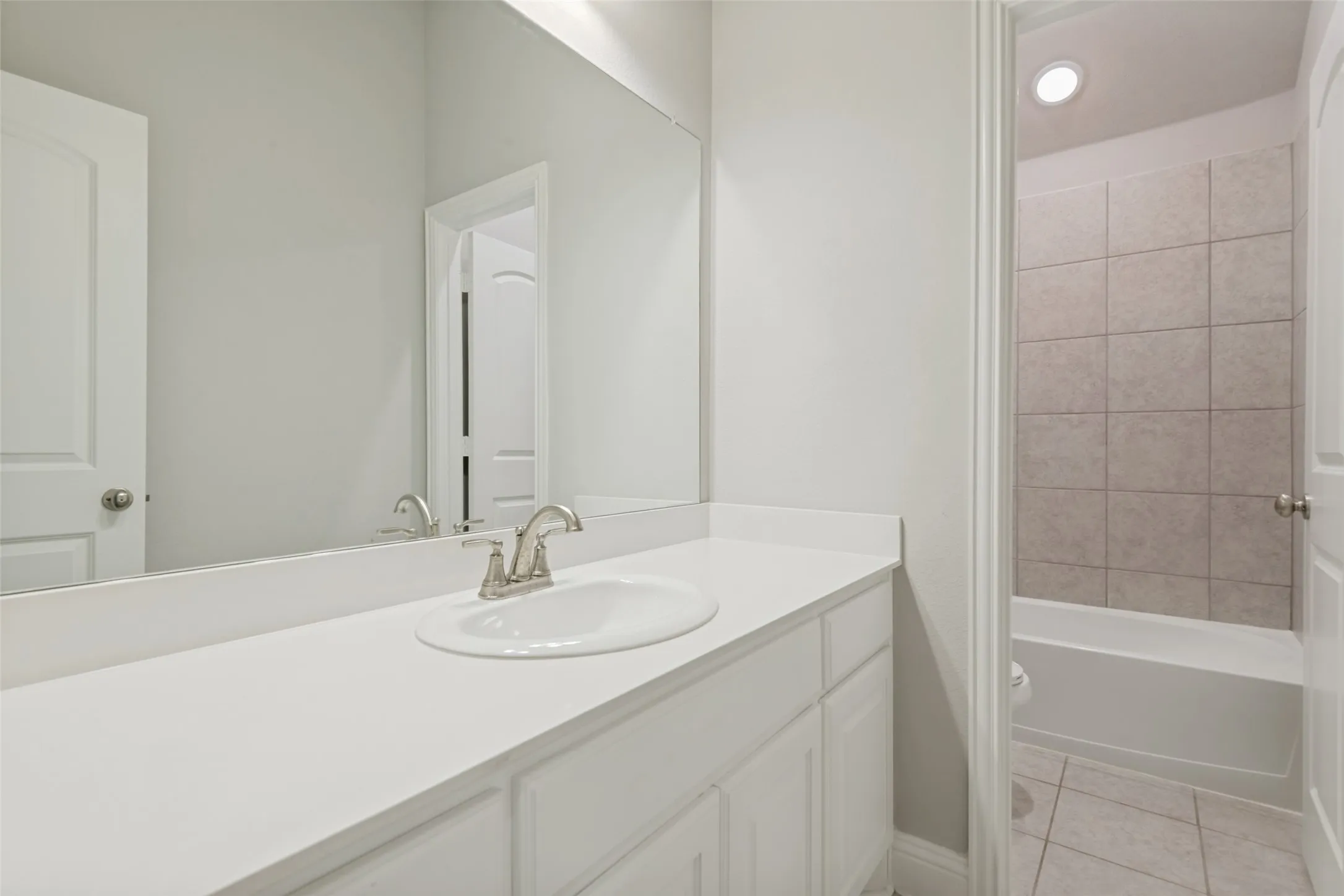 Single Family Residence For Rent in Kaufman County , 328 Van Buren Drive, Forney, Texas 75126, 4 Bedroom, 2 Bathroom, 2 Garage spaces, 2,236 Sqft, built in 2022, mls#21353477, Real Estate Agent in Forney, Homes For Rent in Kaufman county, Homes For Rent in Forney, Realtor in Forney Texas, Real Estate Brokerage Independent Realty Texas, Luminita Cordes Realtor