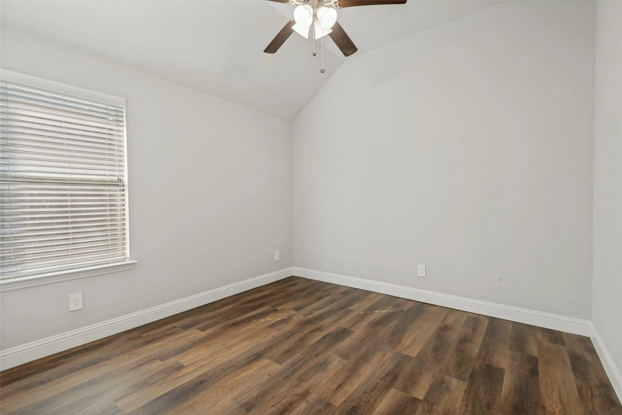 Single Family Residence For Rent in Kaufman County , 328 Van Buren Drive, Forney, Texas 75126, 4 Bedroom, 2 Bathroom, 2 Garage spaces, 2,236 Sqft, built in 2022, mls#21353477, Real Estate Agent in Forney, Homes For Rent in Kaufman county, Homes For Rent in Forney, Realtor in Forney Texas, Real Estate Brokerage Independent Realty Texas, Luminita Cordes Realtor