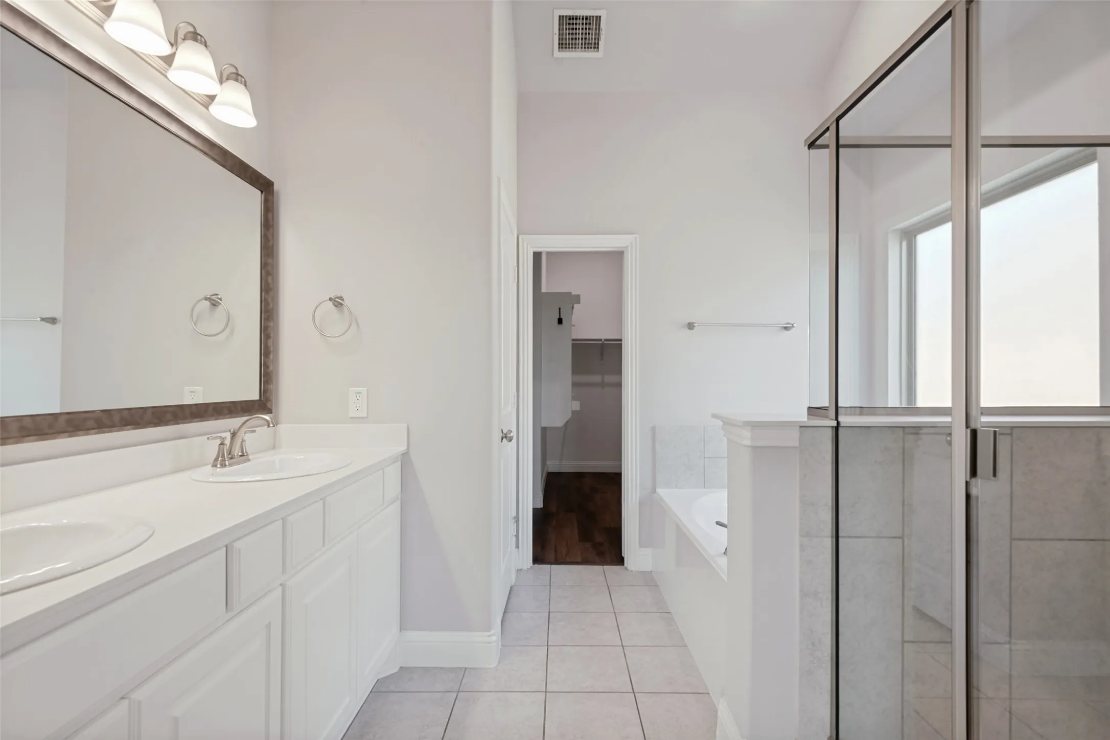 Single Family Residence For Rent in Kaufman County , 328 Van Buren Drive, Forney, Texas 75126, 4 Bedroom, 2 Bathroom, 2 Garage spaces, 2,236 Sqft, built in 2022, mls#21353477, Real Estate Agent in Forney, Homes For Rent in Kaufman county, Homes For Rent in Forney, Realtor in Forney Texas, Real Estate Brokerage Independent Realty Texas, Luminita Cordes Realtor