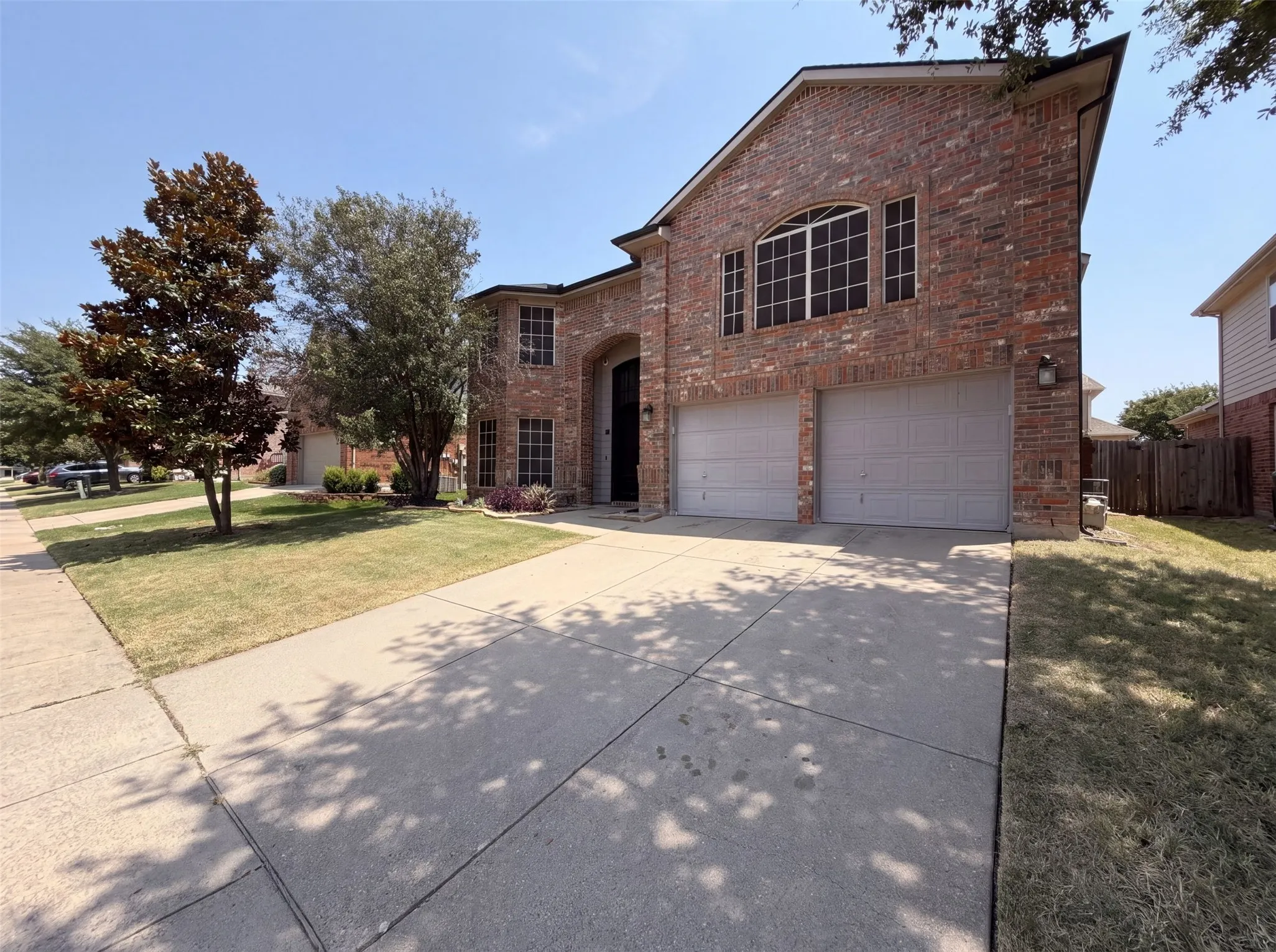 Single Family Residence For Sale in Denton County , 106 Forestview Road, Hickory Creek, Texas 75065, 6 Bedroom, 3 Bathroom, 2 Garage spaces, 4,011 Sqft, built in 2002, mls#21353489, Real Estate Agent in Hickory Creek, Homes For Sale in Denton county, Homes For Sale in Hickory Creek, Realtor in Hickory Creek Texas, Real Estate Brokerage Independent Realty Texas, Luminita Cordes Realtor