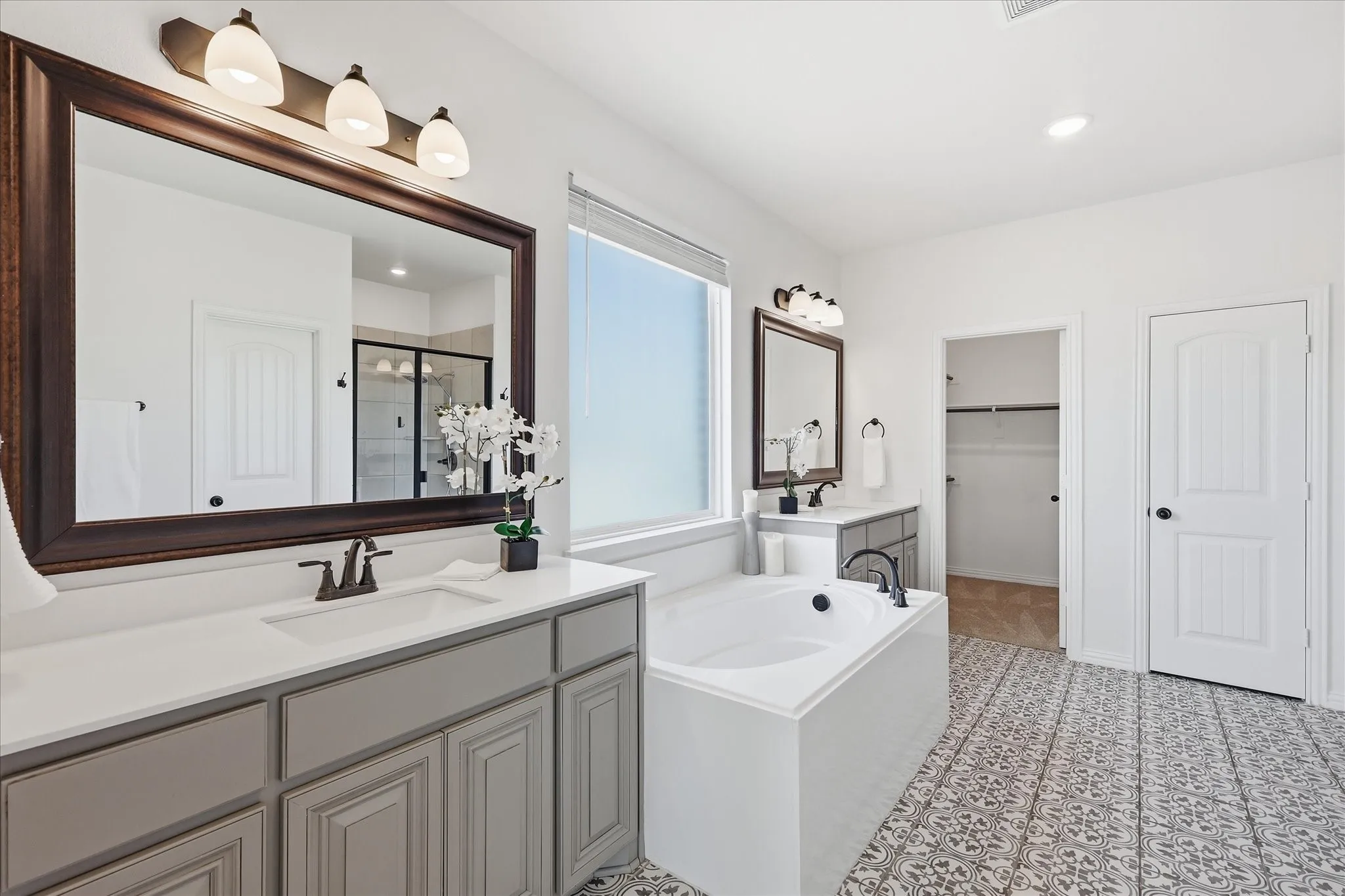 Single Family Residence For Sale in Denton County , 13408 Summer Moon Trail, Ponder, Texas 76259, 4 Bedroom, 4 Bathroom, 3 Garage spaces, 3,321 Sqft, built in 2021, mls#21322727, Real Estate Agent in Ponder, Homes For Sale in Denton county, Homes For Sale in Ponder, Realtor in Ponder Texas, Real Estate Brokerage Independent Realty Texas, Luminita Cordes Realtor