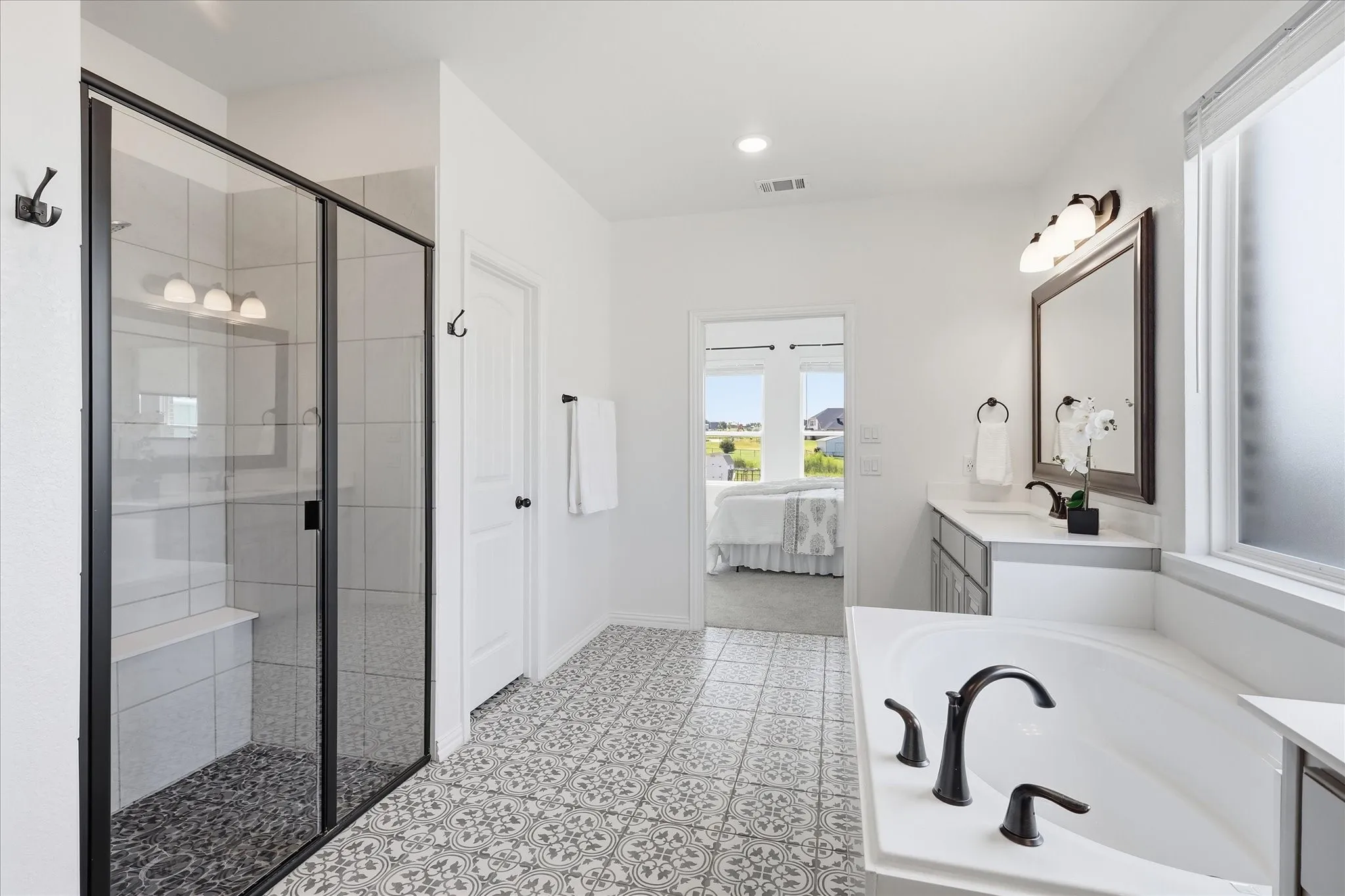 Single Family Residence For Sale in Denton County , 13408 Summer Moon Trail, Ponder, Texas 76259, 4 Bedroom, 4 Bathroom, 3 Garage spaces, 3,321 Sqft, built in 2021, mls#21322727, Real Estate Agent in Ponder, Homes For Sale in Denton county, Homes For Sale in Ponder, Realtor in Ponder Texas, Real Estate Brokerage Independent Realty Texas, Luminita Cordes Realtor