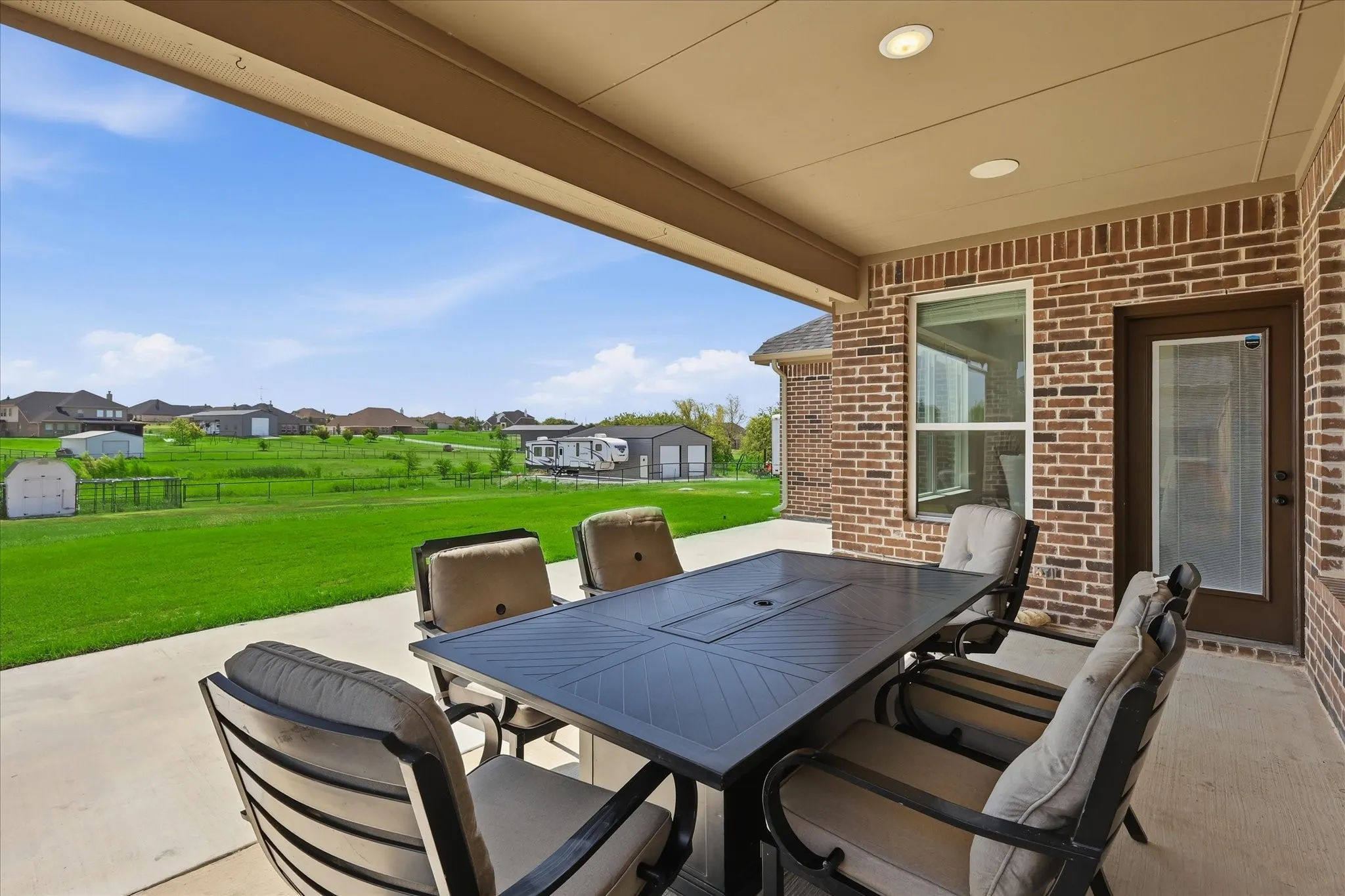 Single Family Residence For Sale in Denton County , 13408 Summer Moon Trail, Ponder, Texas 76259, 4 Bedroom, 4 Bathroom, 3 Garage spaces, 3,321 Sqft, built in 2021, mls#21322727, Real Estate Agent in Ponder, Homes For Sale in Denton county, Homes For Sale in Ponder, Realtor in Ponder Texas, Real Estate Brokerage Independent Realty Texas, Luminita Cordes Realtor