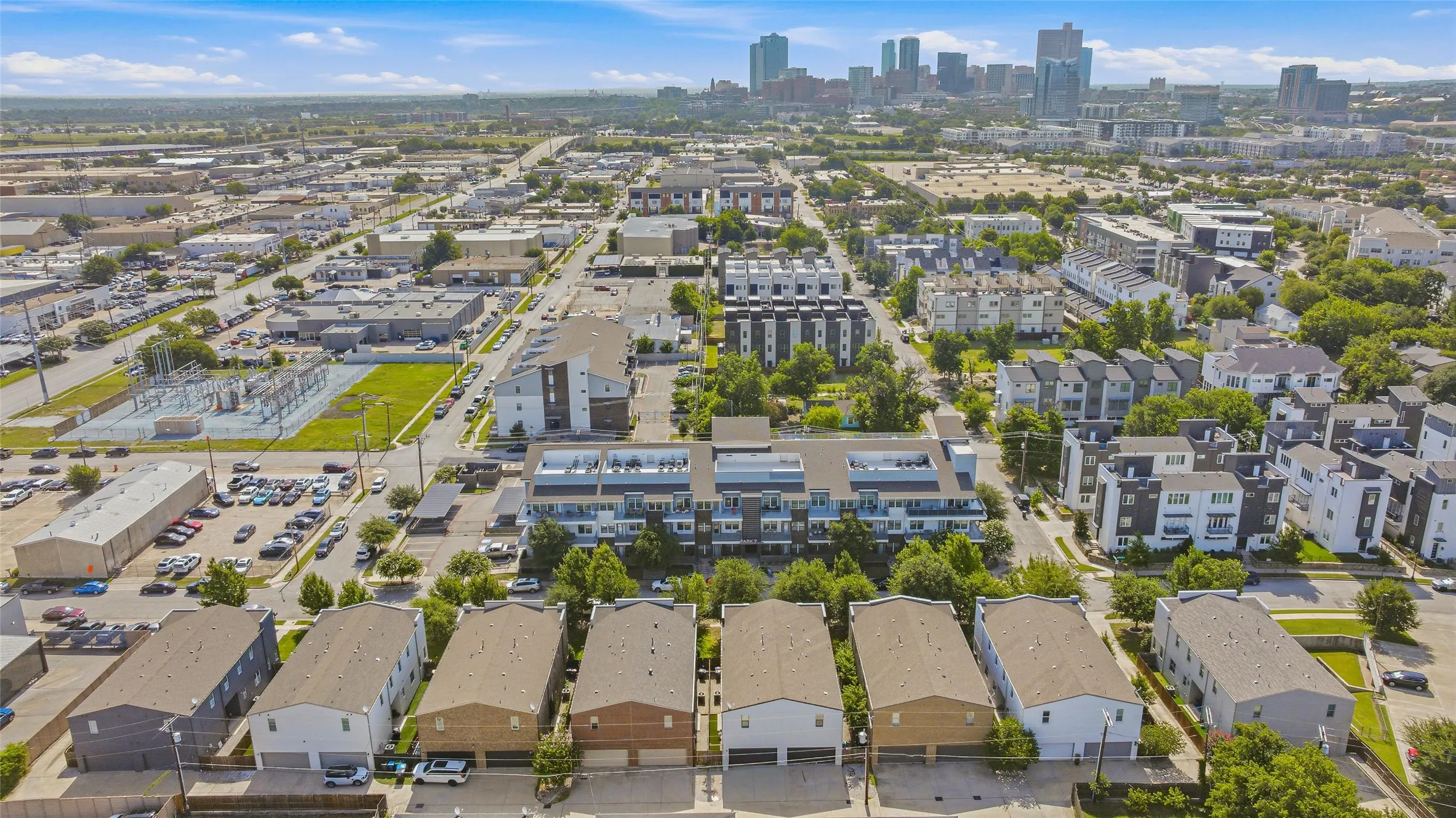 Duplex For Rent in Tarrant County , 210 Wimberly Street, Fort Worth, Texas 76107, 3 Bedroom, 3 Bathroom, 2 Garage spaces, 2,081 Sqft, built in 2017, mls#21353423, Real Estate Agent in Fort Worth, Homes For Rent in Tarrant county, Homes For Rent in Fort Worth, Realtor in Fort Worth Texas, Real Estate Brokerage Independent Realty Texas, Luminita Cordes Realtor