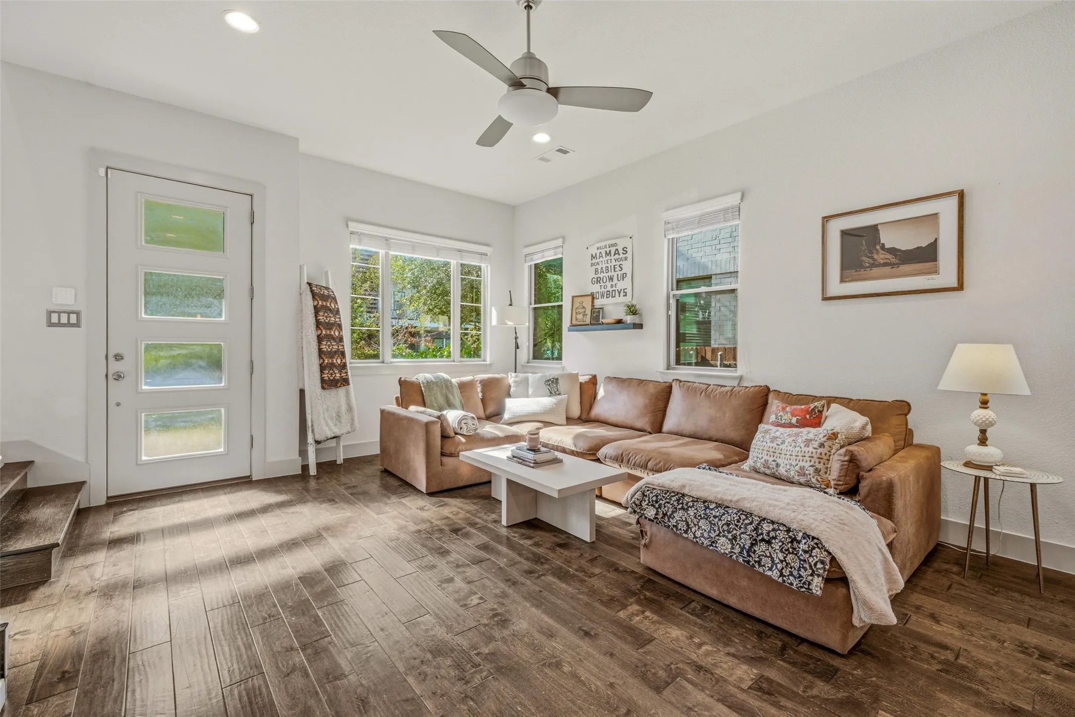 Duplex For Rent in Tarrant County , 210 Wimberly Street, Fort Worth, Texas 76107, 3 Bedroom, 3 Bathroom, 2 Garage spaces, 2,081 Sqft, built in 2017, mls#21353423, Real Estate Agent in Fort Worth, Homes For Rent in Tarrant county, Homes For Rent in Fort Worth, Realtor in Fort Worth Texas, Real Estate Brokerage Independent Realty Texas, Luminita Cordes Realtor