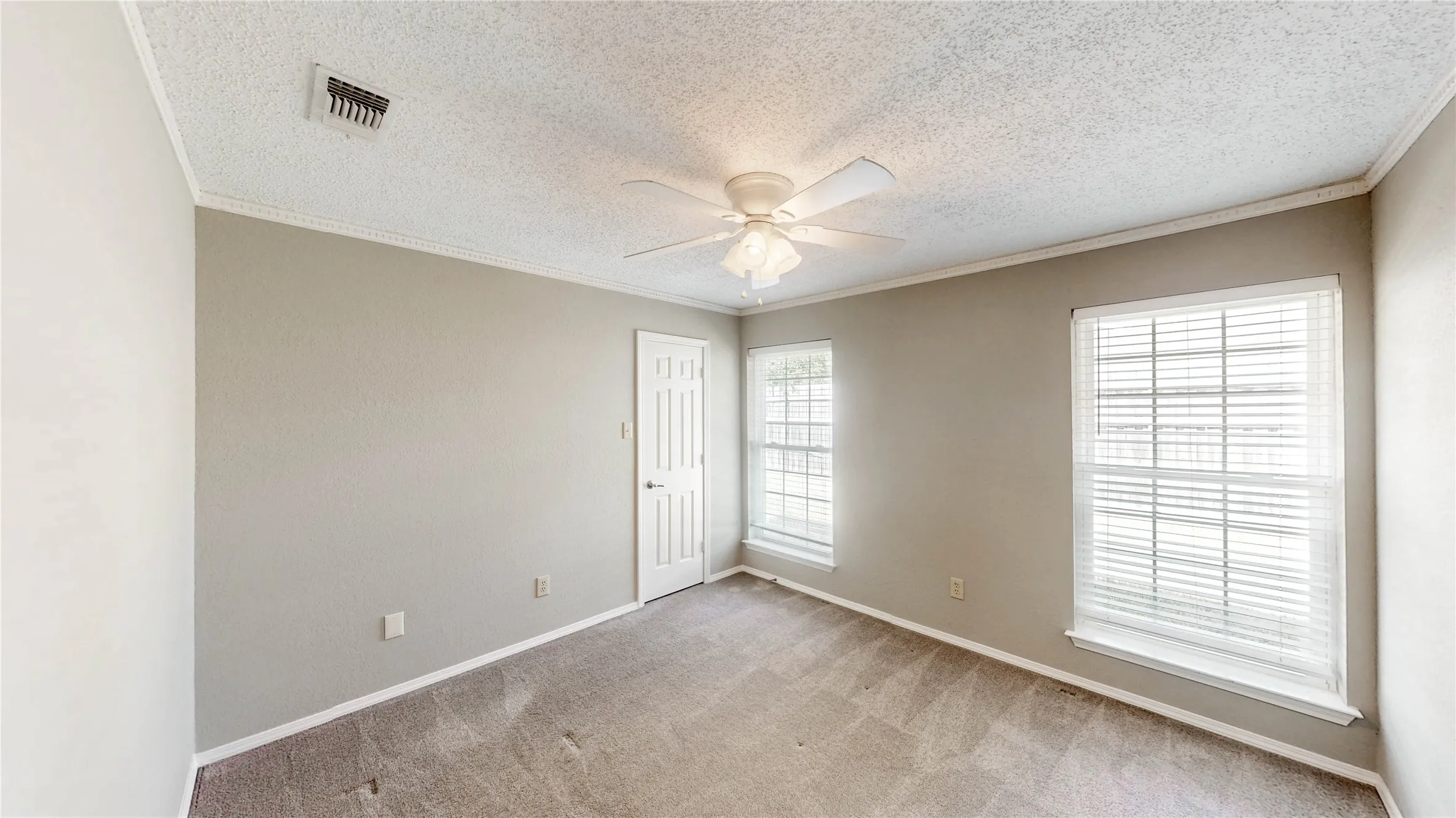 Single Family Residence For Sale in Denton County , 1109 Stapleton Lane, Flower Mound, Texas 75028, 3 Bedroom, 2 Bathroom, 2 Garage spaces, 1,571 Sqft, built in 1983, mls#21353403, Real Estate Agent in Flower Mound, Homes For Sale in Denton county, Homes For Sale in Flower Mound, Realtor in Flower Mound Texas, Real Estate Brokerage Independent Realty Texas, Luminita Cordes Realtor
