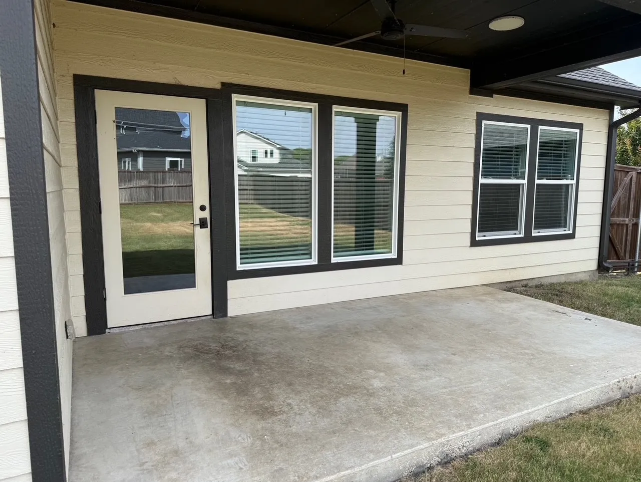 Single Family Residence For Rent in Grayson County , 4719 Indio Lane, Sherman, Texas 75092, 3 Bedroom, 2 Bathroom, 2 Garage spaces, 1,600 Sqft, built in 2021, mls#21326029, Real Estate Agent in Sherman, Homes For Rent in Grayson county, Homes For Rent in Sherman, Realtor in Sherman Texas, Real Estate Brokerage Independent Realty Texas, Luminita Cordes Realtor