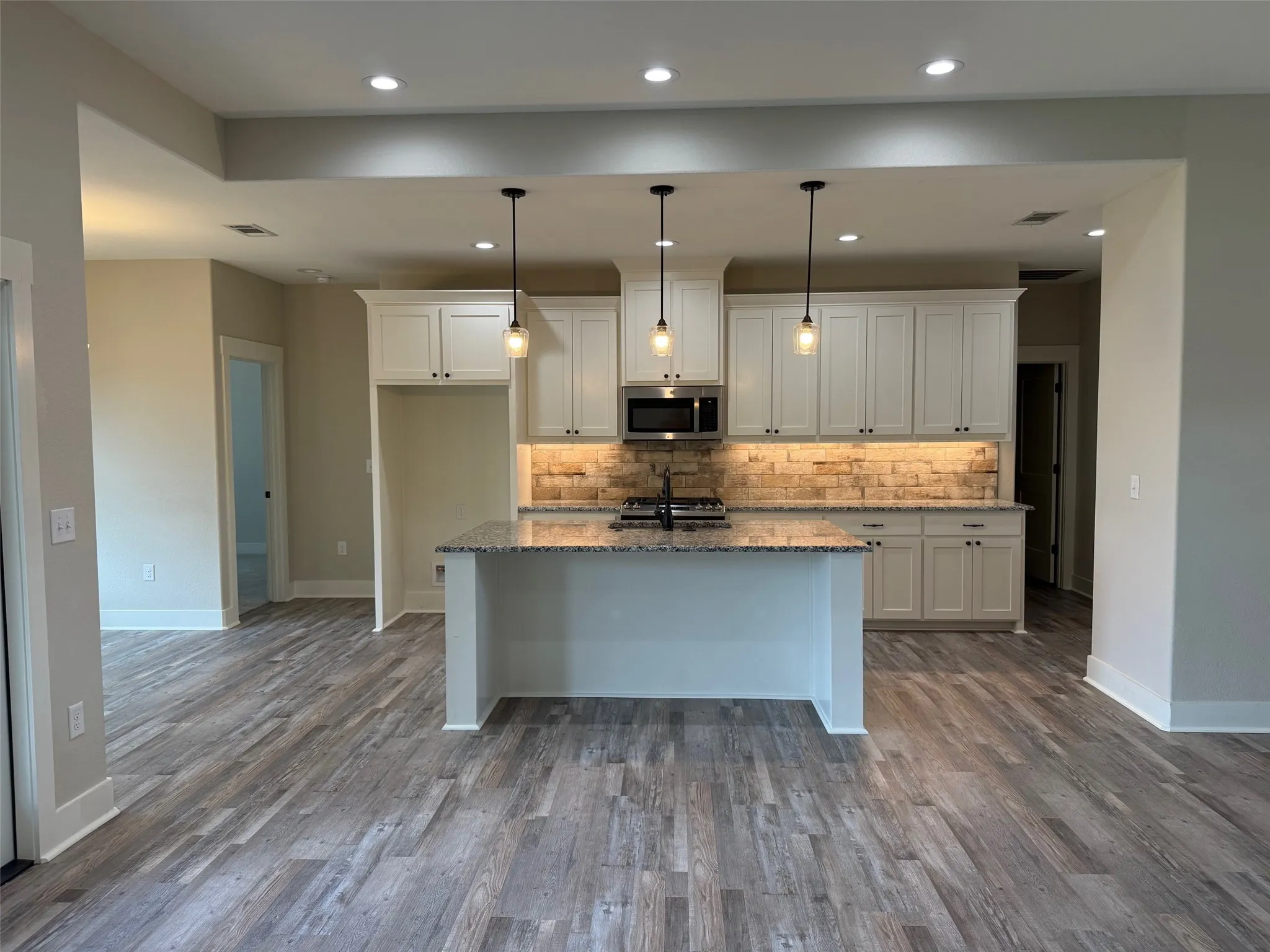 Single Family Residence For Rent in Grayson County , 4719 Indio Lane, Sherman, Texas 75092, 3 Bedroom, 2 Bathroom, 2 Garage spaces, 1,600 Sqft, built in 2021, mls#21326029, Real Estate Agent in Sherman, Homes For Rent in Grayson county, Homes For Rent in Sherman, Realtor in Sherman Texas, Real Estate Brokerage Independent Realty Texas, Luminita Cordes Realtor