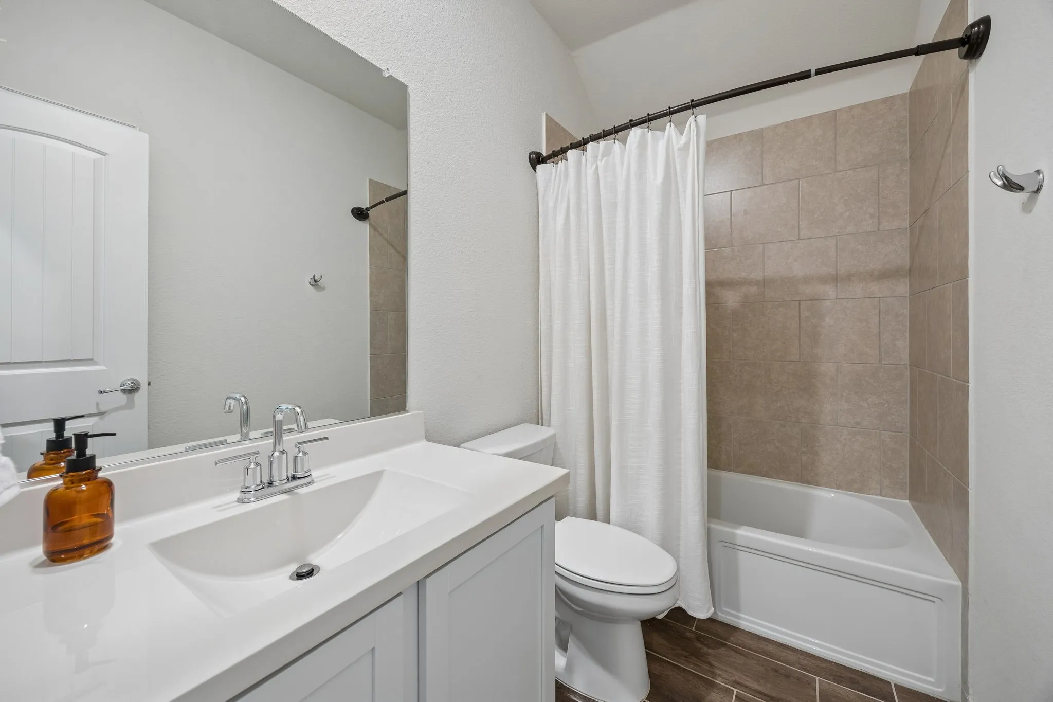 Single Family Residence For Sale in Kaufman County , 733 Mercy Street, Forney, Texas 75126, 4 Bedroom, 3 Bathroom, 2 Garage spaces, 2,373 Sqft, built in 2019, mls#21331081, Real Estate Agent in Forney, Homes For Sale in Kaufman county, Homes For Sale in Forney, Realtor in Forney Texas, Real Estate Brokerage Independent Realty Texas, Luminita Cordes Realtor