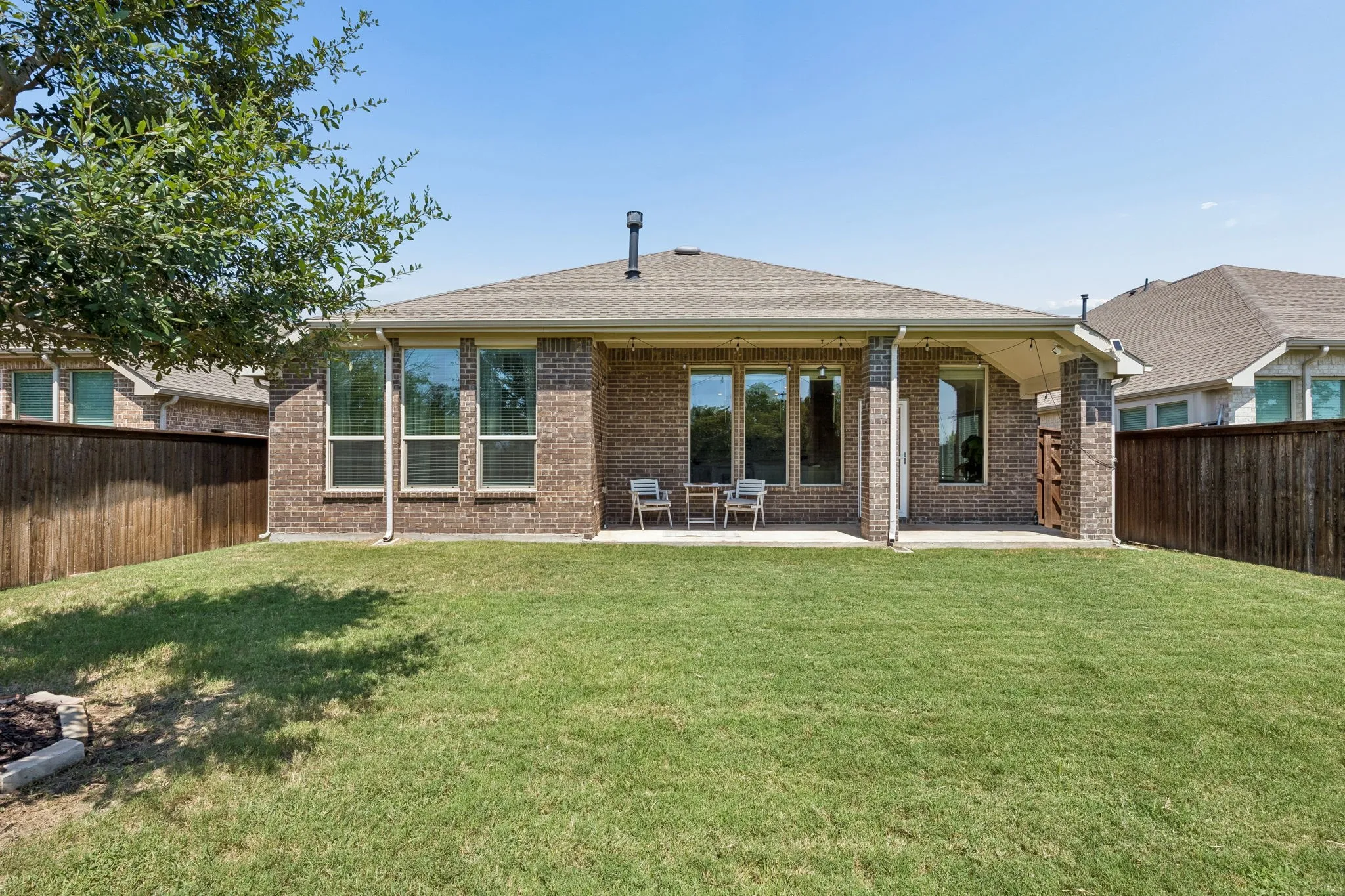 Single Family Residence For Sale in Kaufman County , 733 Mercy Street, Forney, Texas 75126, 4 Bedroom, 3 Bathroom, 2 Garage spaces, 2,373 Sqft, built in 2019, mls#21331081, Real Estate Agent in Forney, Homes For Sale in Kaufman county, Homes For Sale in Forney, Realtor in Forney Texas, Real Estate Brokerage Independent Realty Texas, Luminita Cordes Realtor