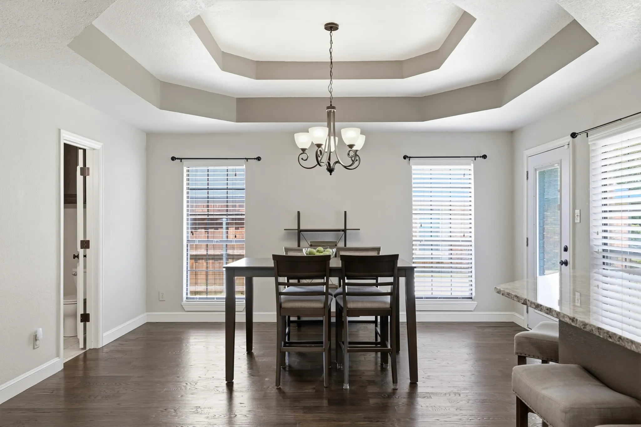 Single Family Residence For Sale in Denton County , 11 Edgemere Drive, Trophy Club, Texas 76262, 3 Bedroom, 3 Bathroom, 2 Garage spaces, 2,068 Sqft, built in 1984, mls#21350546, Real Estate Agent in Trophy Club, Homes For Sale in Denton county, Homes For Sale in Trophy Club, Realtor in Trophy Club Texas, Real Estate Brokerage Independent Realty Texas, Luminita Cordes Realtor