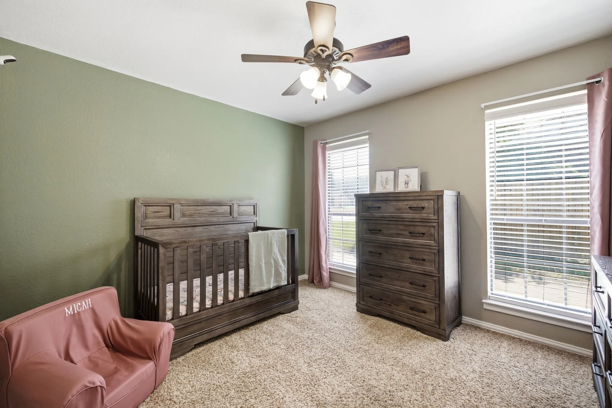 Single Family Residence For Sale in Denton County , 11 Edgemere Drive, Trophy Club, Texas 76262, 3 Bedroom, 3 Bathroom, 2 Garage spaces, 2,068 Sqft, built in 1984, mls#21350546, Real Estate Agent in Trophy Club, Homes For Sale in Denton county, Homes For Sale in Trophy Club, Realtor in Trophy Club Texas, Real Estate Brokerage Independent Realty Texas, Luminita Cordes Realtor