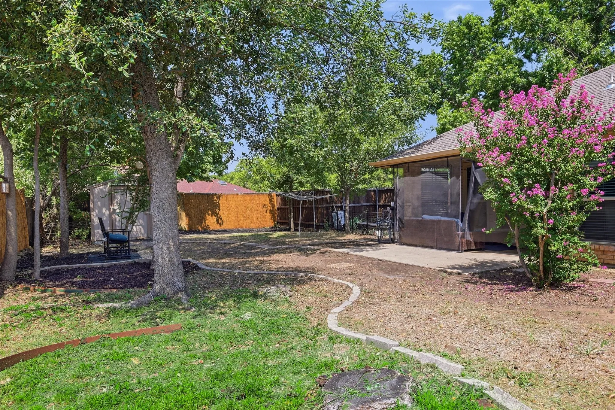Backyard​​‌​​​​‌​​‌‌​‌‌​​​‌‌​‌​‌​‌​​​‌​​ views.