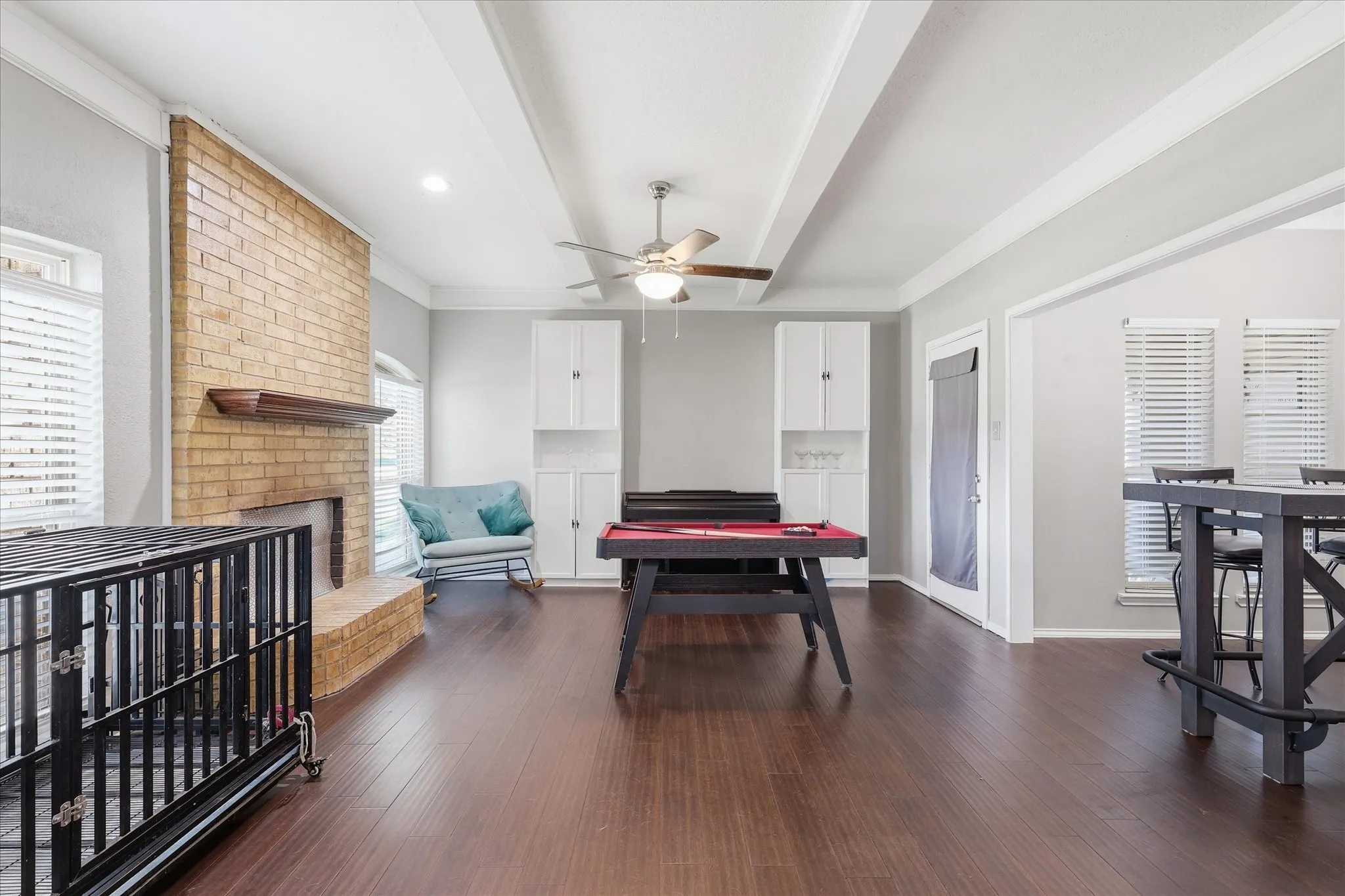 Flowing floorplan.