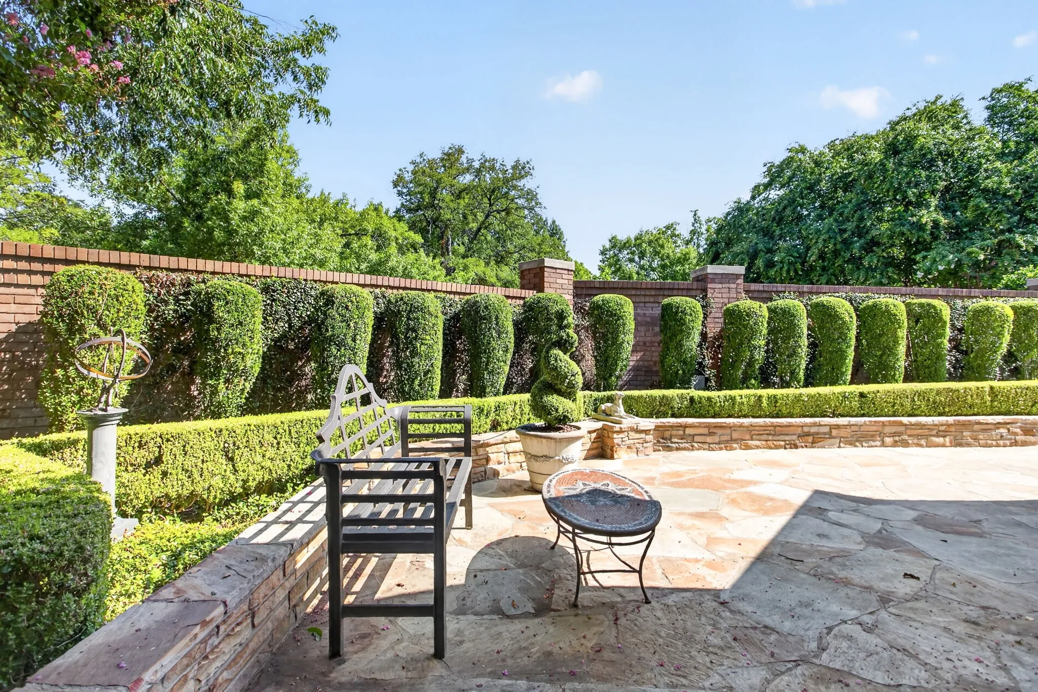 Single Family Residence For Sale in Tarrant County , 4902 Westbriar Drive, Fort Worth, Texas 76109, 3 Bedroom, 4 Bathroom, 2 Garage spaces, 3,096 Sqft, built in 1983, mls#21352190, Real Estate Agent in Fort Worth, Homes For Sale in Tarrant county, Homes For Sale in Fort Worth, Realtor in Fort Worth Texas, Real Estate Brokerage Independent Realty Texas, Luminita Cordes Realtor