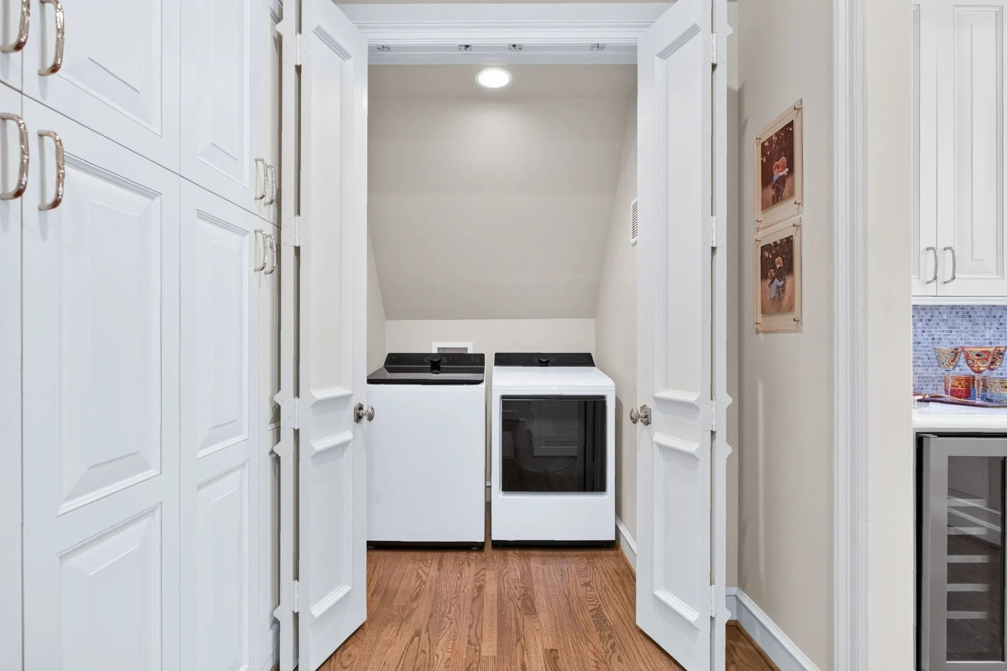 Single Family Residence For Sale in Tarrant County , 4902 Westbriar Drive, Fort Worth, Texas 76109, 3 Bedroom, 4 Bathroom, 2 Garage spaces, 3,096 Sqft, built in 1983, mls#21352190, Real Estate Agent in Fort Worth, Homes For Sale in Tarrant county, Homes For Sale in Fort Worth, Realtor in Fort Worth Texas, Real Estate Brokerage Independent Realty Texas, Luminita Cordes Realtor