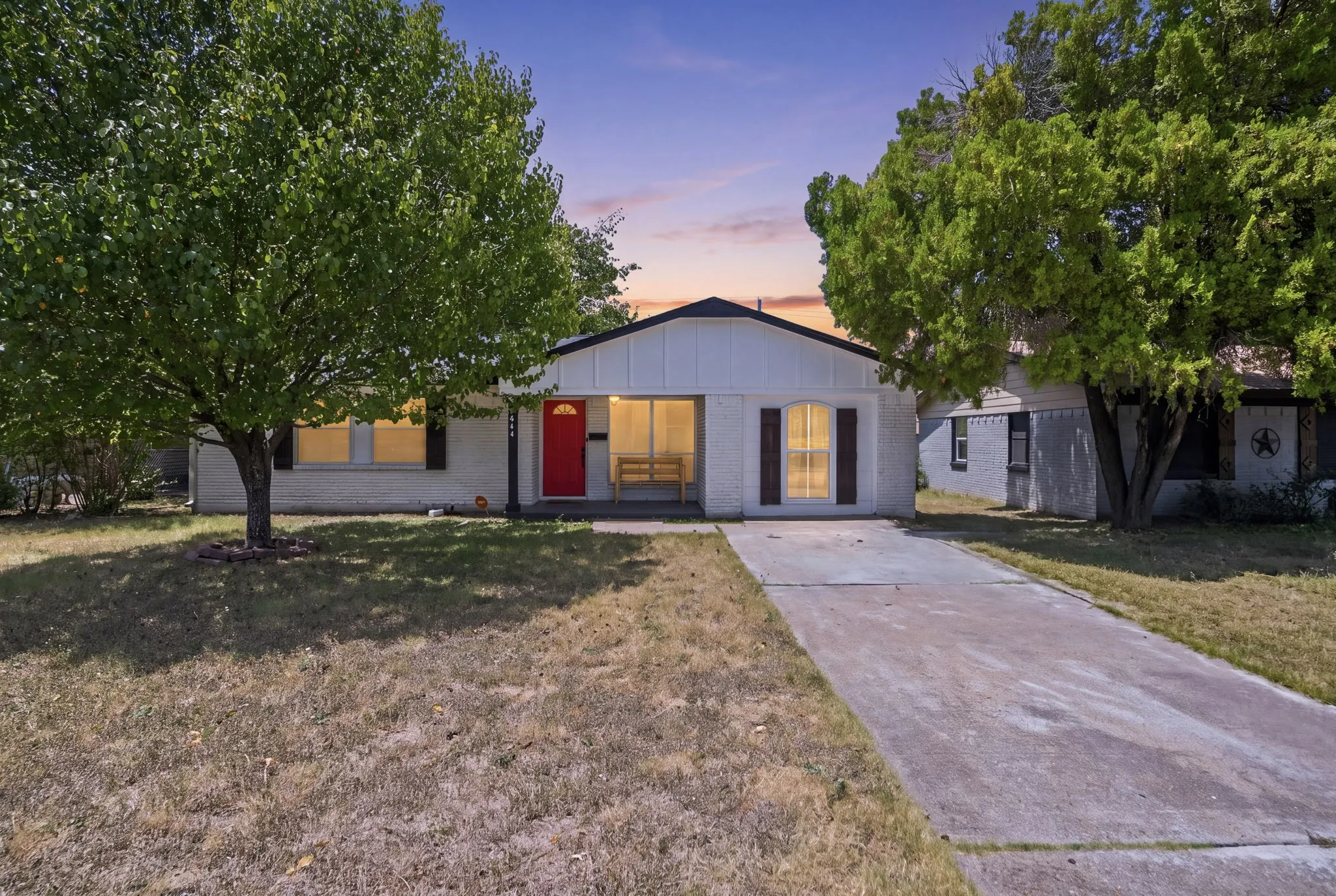 Single Family Residence For Sale in Dallas County , 7669 Woodshire Drive, Dallas, Texas 75232, 3 Bedroom, 2 Bathroom, Garage spaces, 1,261 Sqft, built in 1960, mls#21351621, Real Estate Agent in Dallas, Homes For Sale in Dallas county, Homes For Sale in Dallas, Realtor in Dallas Texas, Real Estate Brokerage Independent Realty Texas, Luminita Cordes Realtor