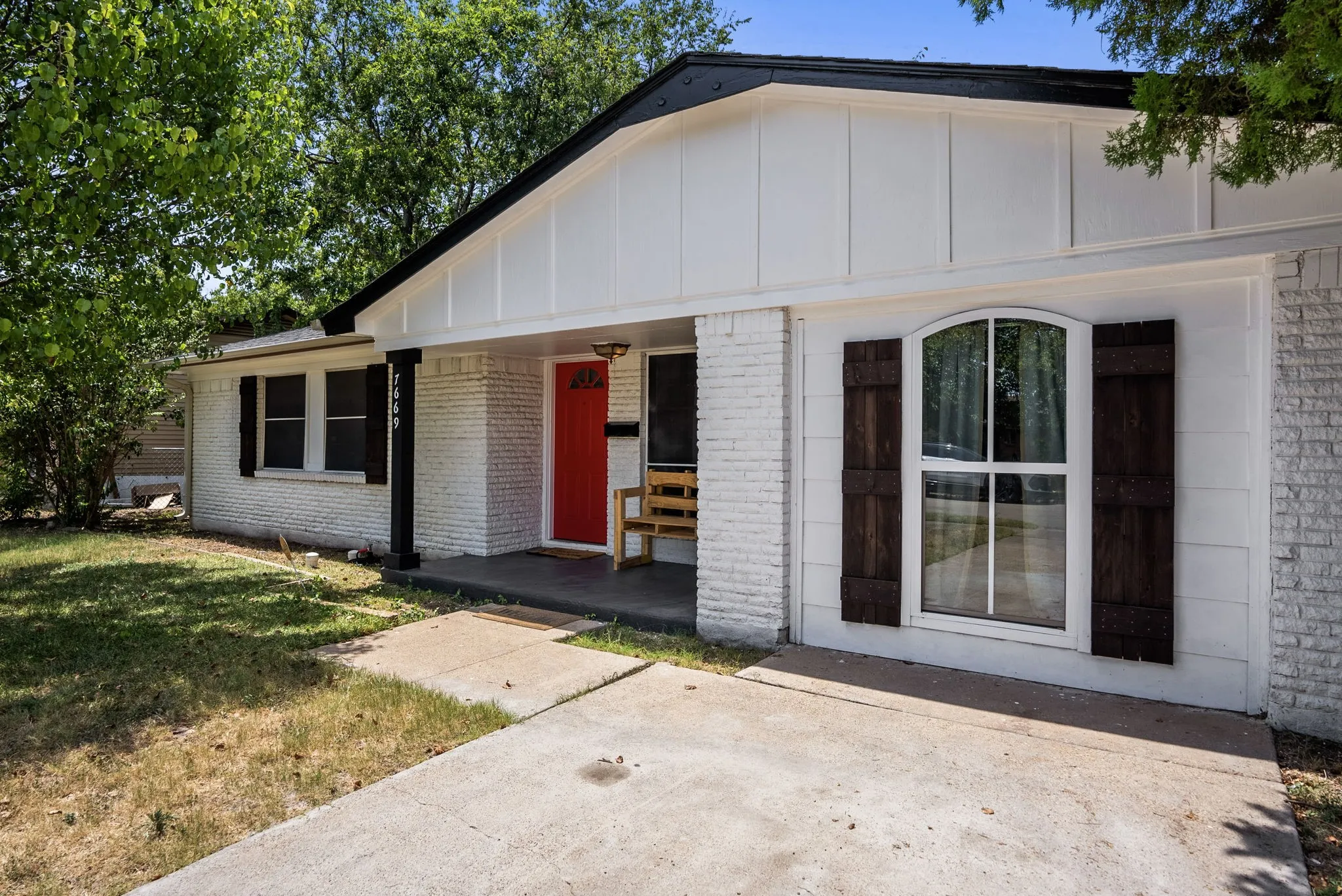 Single Family Residence For Sale in Dallas County , 7669 Woodshire Drive, Dallas, Texas 75232, 3 Bedroom, 2 Bathroom, Garage spaces, 1,261 Sqft, built in 1960, mls#21351621, Real Estate Agent in Dallas, Homes For Sale in Dallas county, Homes For Sale in Dallas, Realtor in Dallas Texas, Real Estate Brokerage Independent Realty Texas, Luminita Cordes Realtor