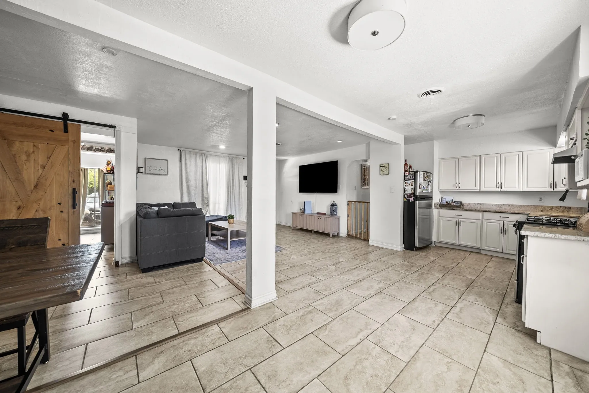 Single Family Residence For Sale in Dallas County , 7669 Woodshire Drive, Dallas, Texas 75232, 3 Bedroom, 2 Bathroom, Garage spaces, 1,261 Sqft, built in 1960, mls#21351621, Real Estate Agent in Dallas, Homes For Sale in Dallas county, Homes For Sale in Dallas, Realtor in Dallas Texas, Real Estate Brokerage Independent Realty Texas, Luminita Cordes Realtor