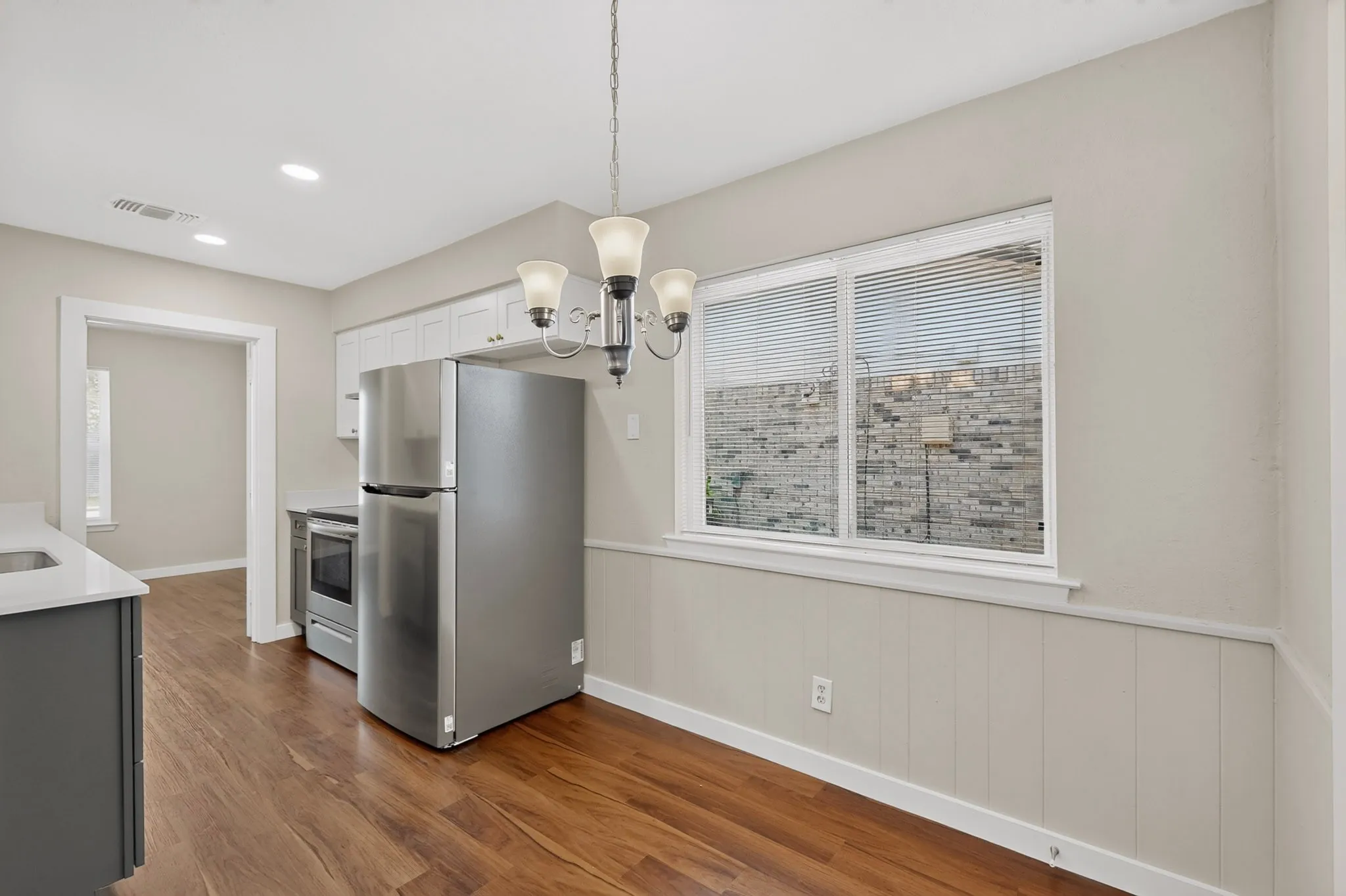 Single Family Residence For Rent in Collin County , 1717 Japonica Lane, Plano, Texas 75074, 3 Bedroom, 2 Bathroom, 1 Garage spaces, 1,384 Sqft, built in 1969, mls#21352157, Real Estate Agent in Plano, Homes For Rent in Collin county, Homes For Rent in Plano, Realtor in Plano Texas, Real Estate Brokerage Independent Realty Texas, Luminita Cordes Realtor