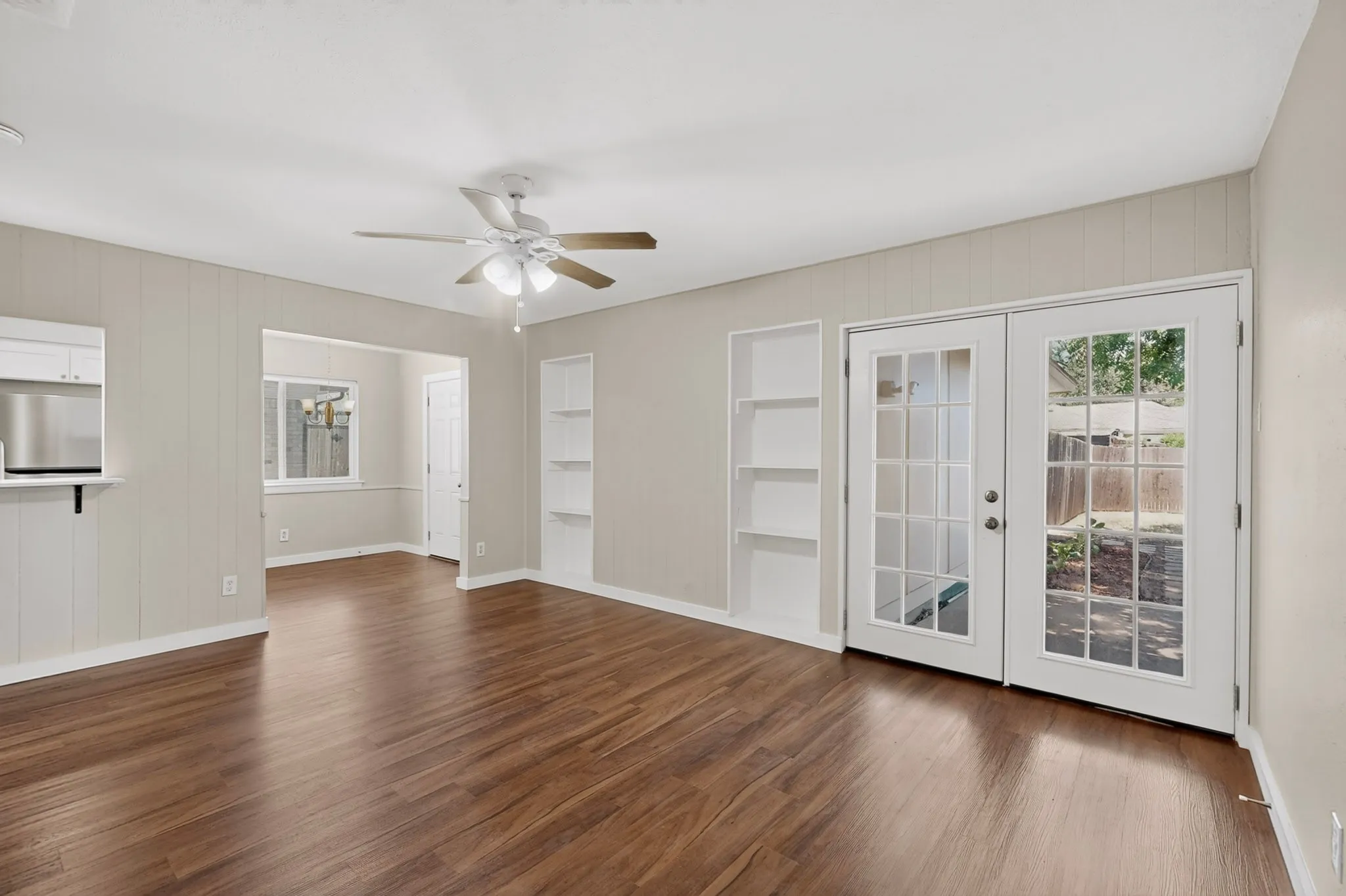 Single Family Residence For Rent in Collin County , 1717 Japonica Lane, Plano, Texas 75074, 3 Bedroom, 2 Bathroom, 1 Garage spaces, 1,384 Sqft, built in 1969, mls#21352157, Real Estate Agent in Plano, Homes For Rent in Collin county, Homes For Rent in Plano, Realtor in Plano Texas, Real Estate Brokerage Independent Realty Texas, Luminita Cordes Realtor